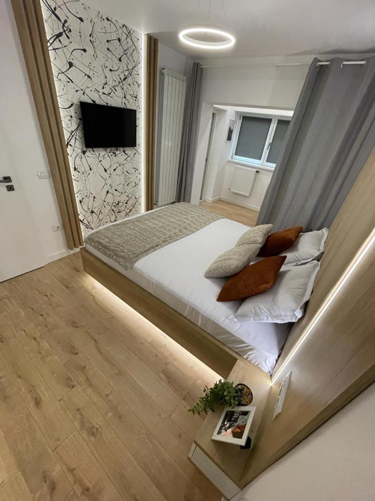 One-Bedroom Apartment - Photo 7