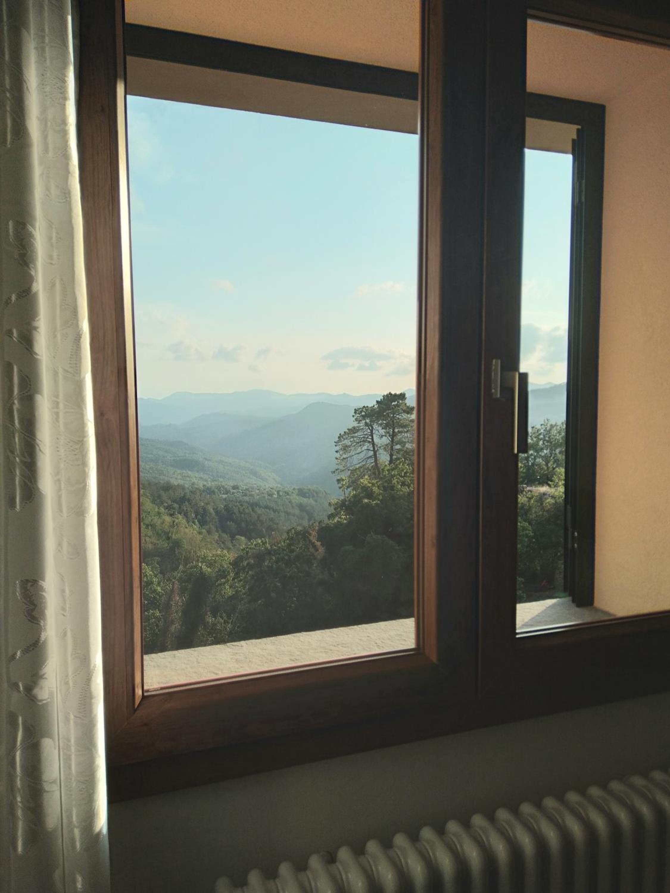 Family Room with Mountain View photo 3