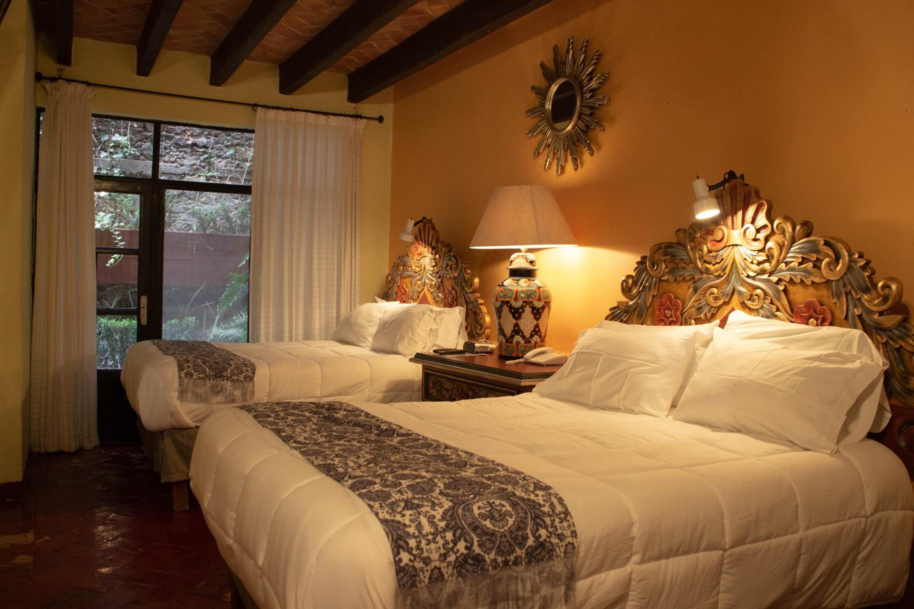 Queen Suite - Photo 5