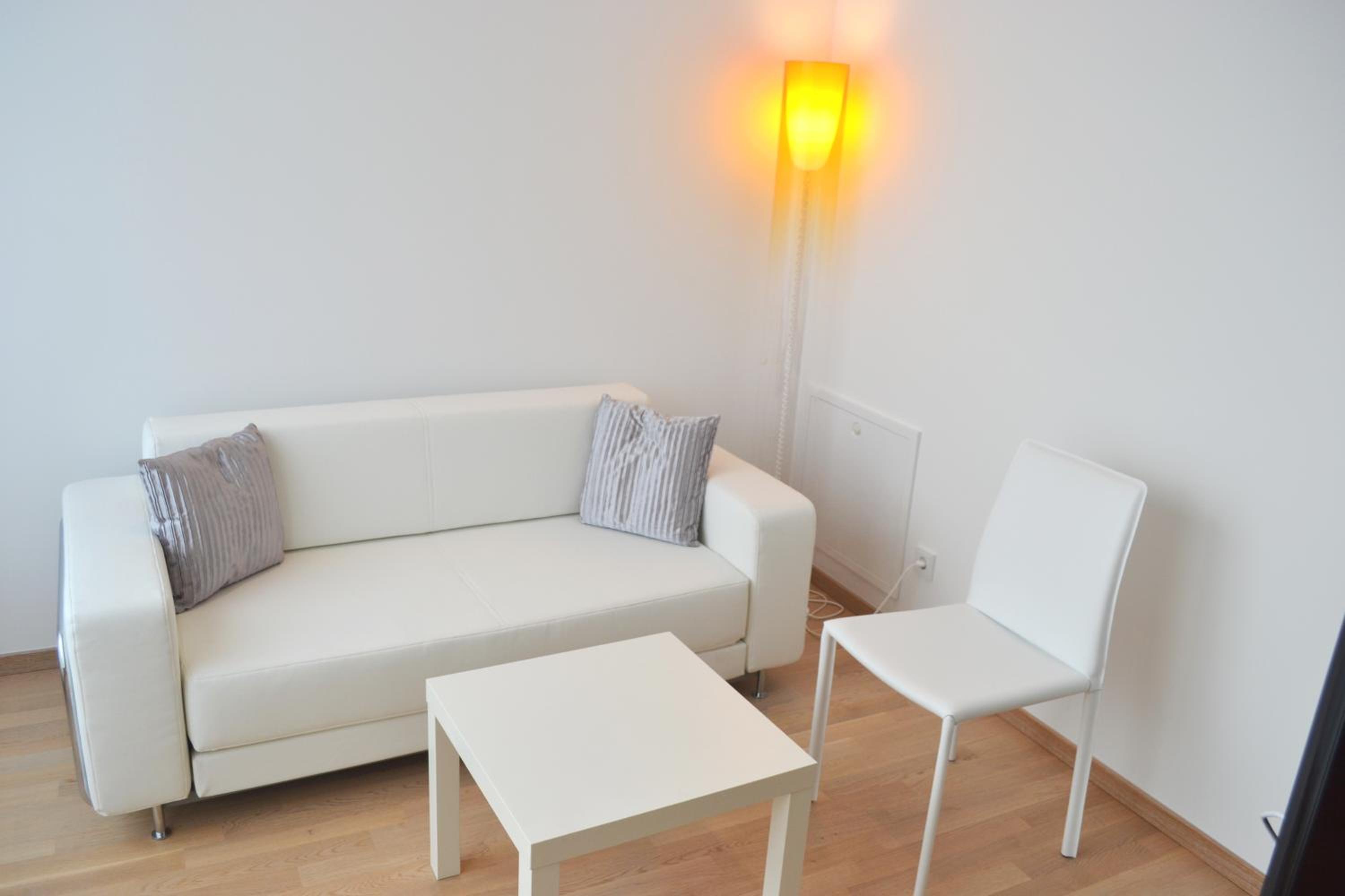 Suite - Photo 3