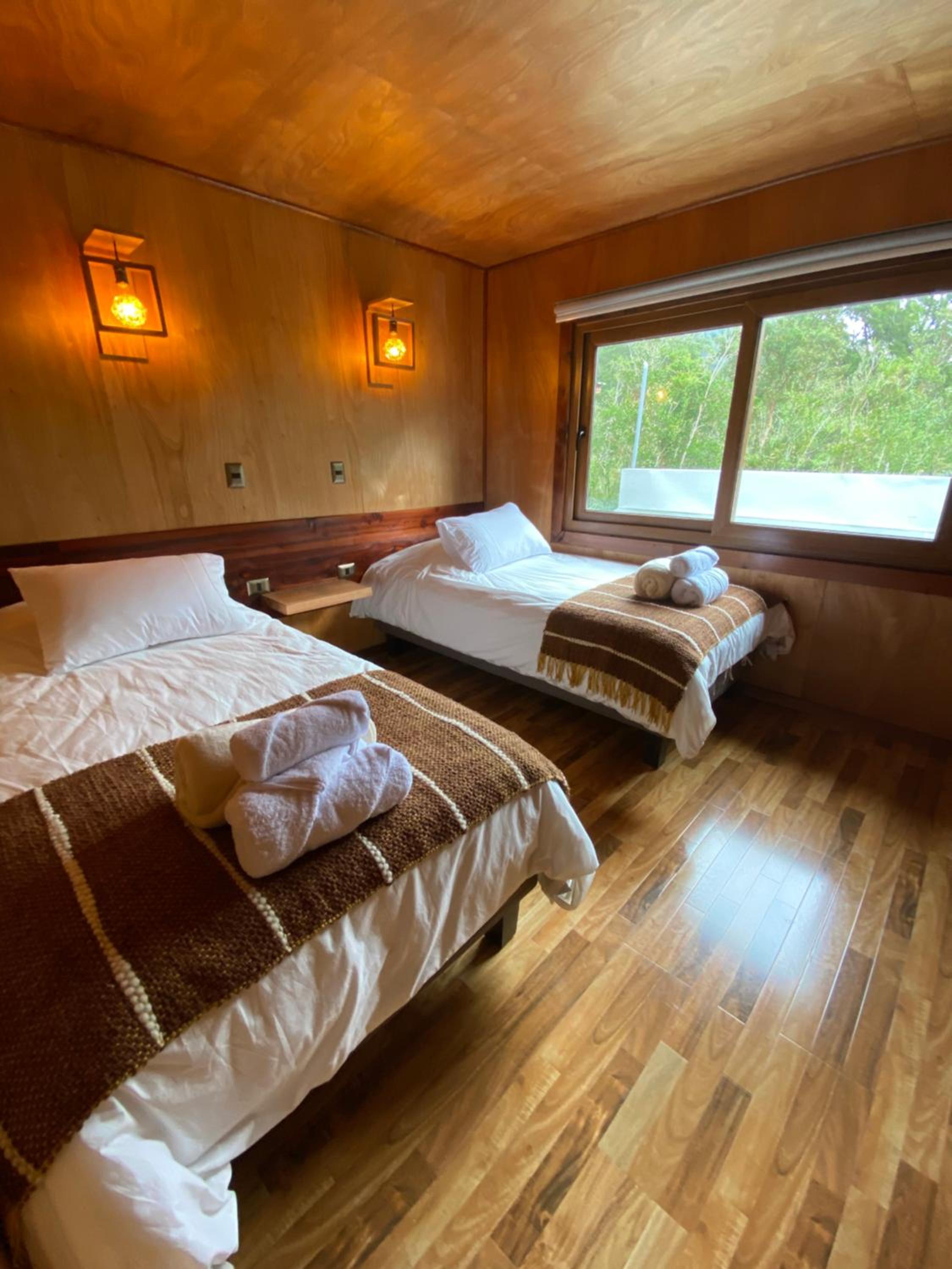 Twin Room with Private Bathroom photo 1