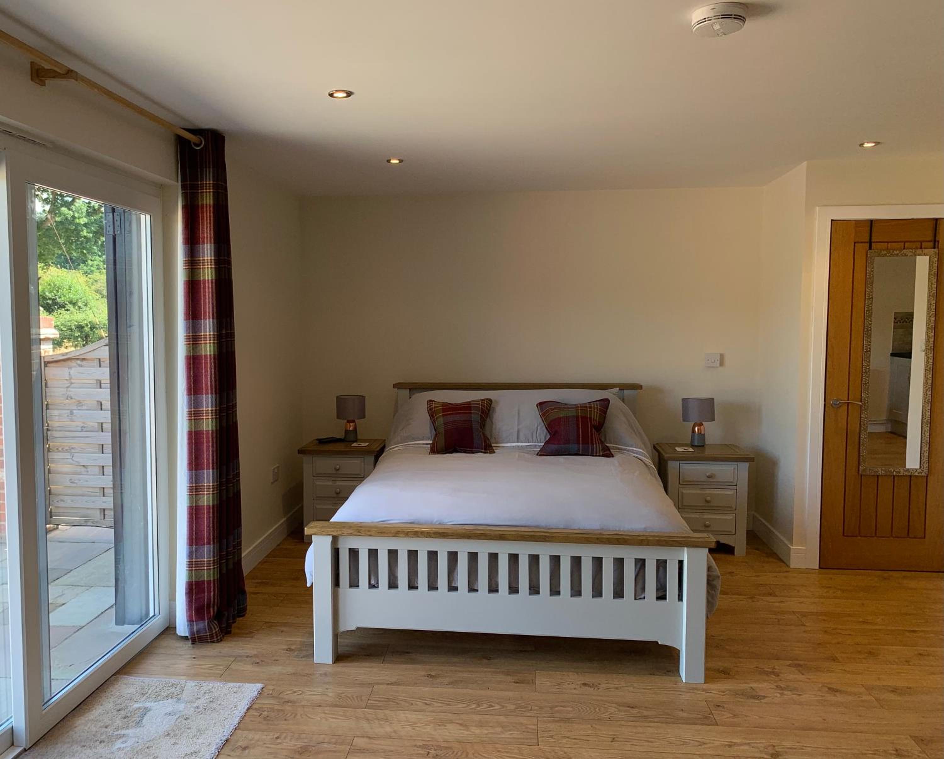 Deluxe King Room - Photo 1