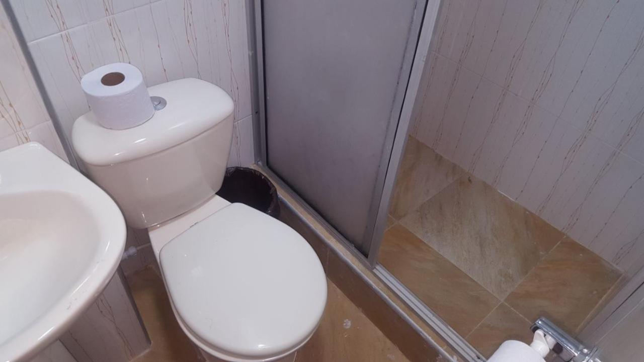 Double Room with Shared Bathroom photo 2