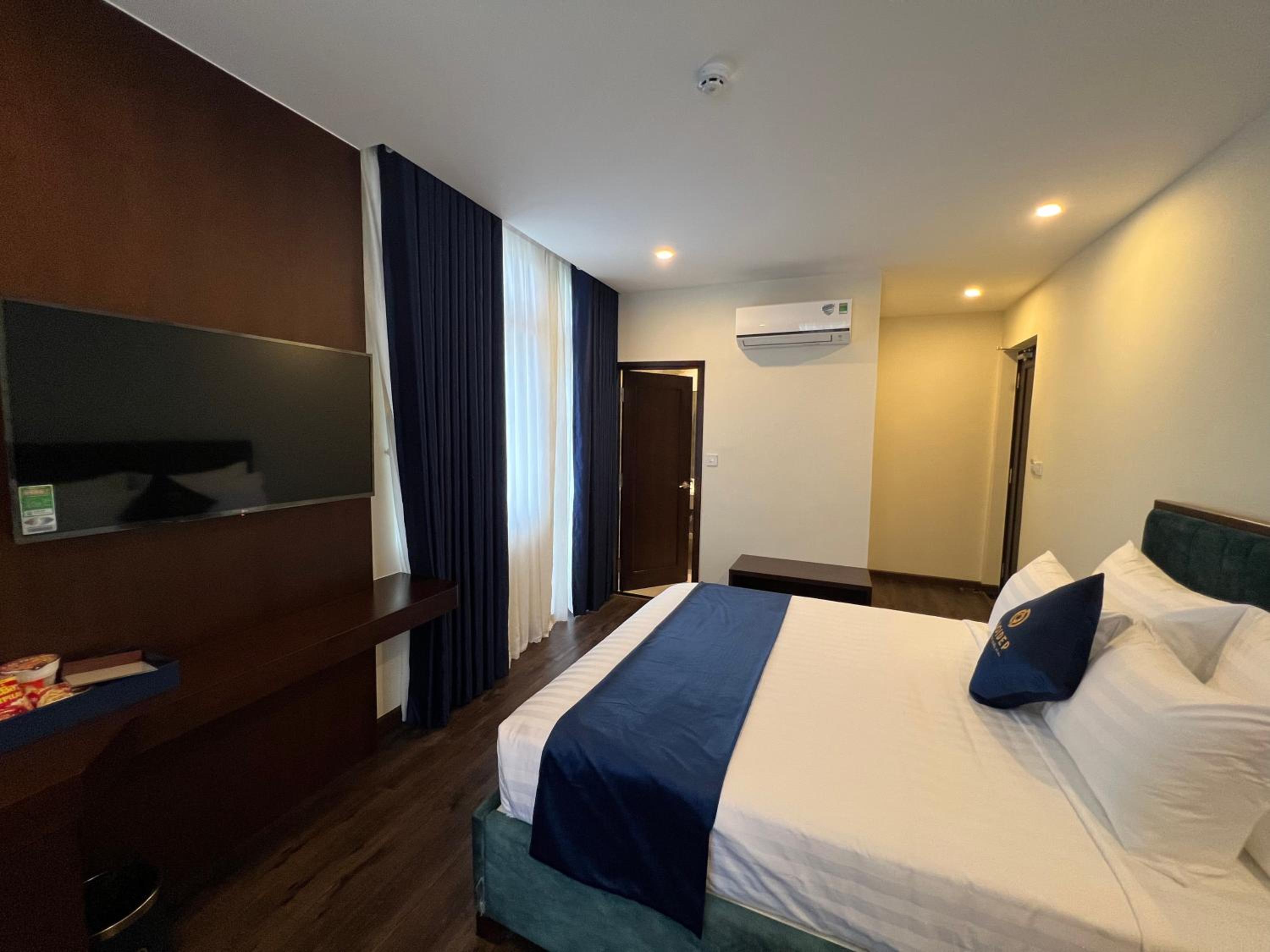 Deluxe Room - Photo 4