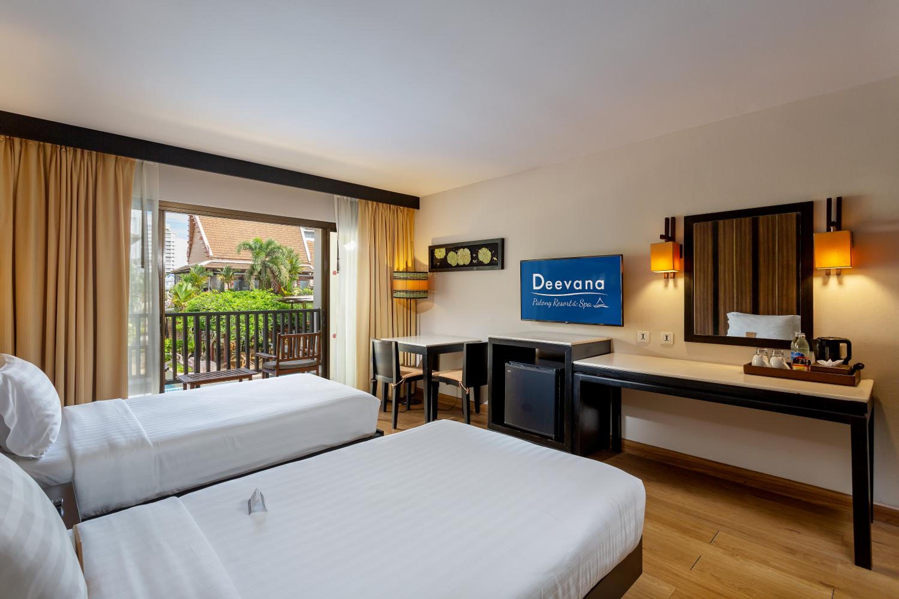 Deluxe Twin or Double Room - Photo 17