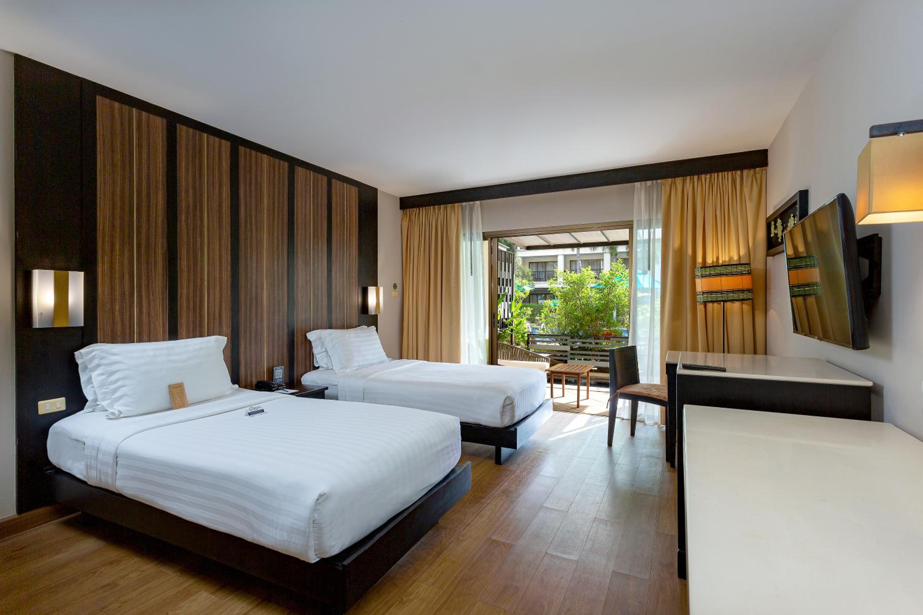 Deluxe Double or Twin Room with Spa Bath - Photo 26