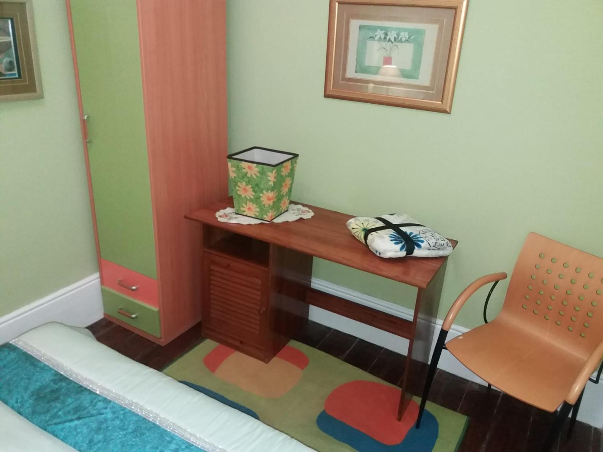 Double Room - Photo 16