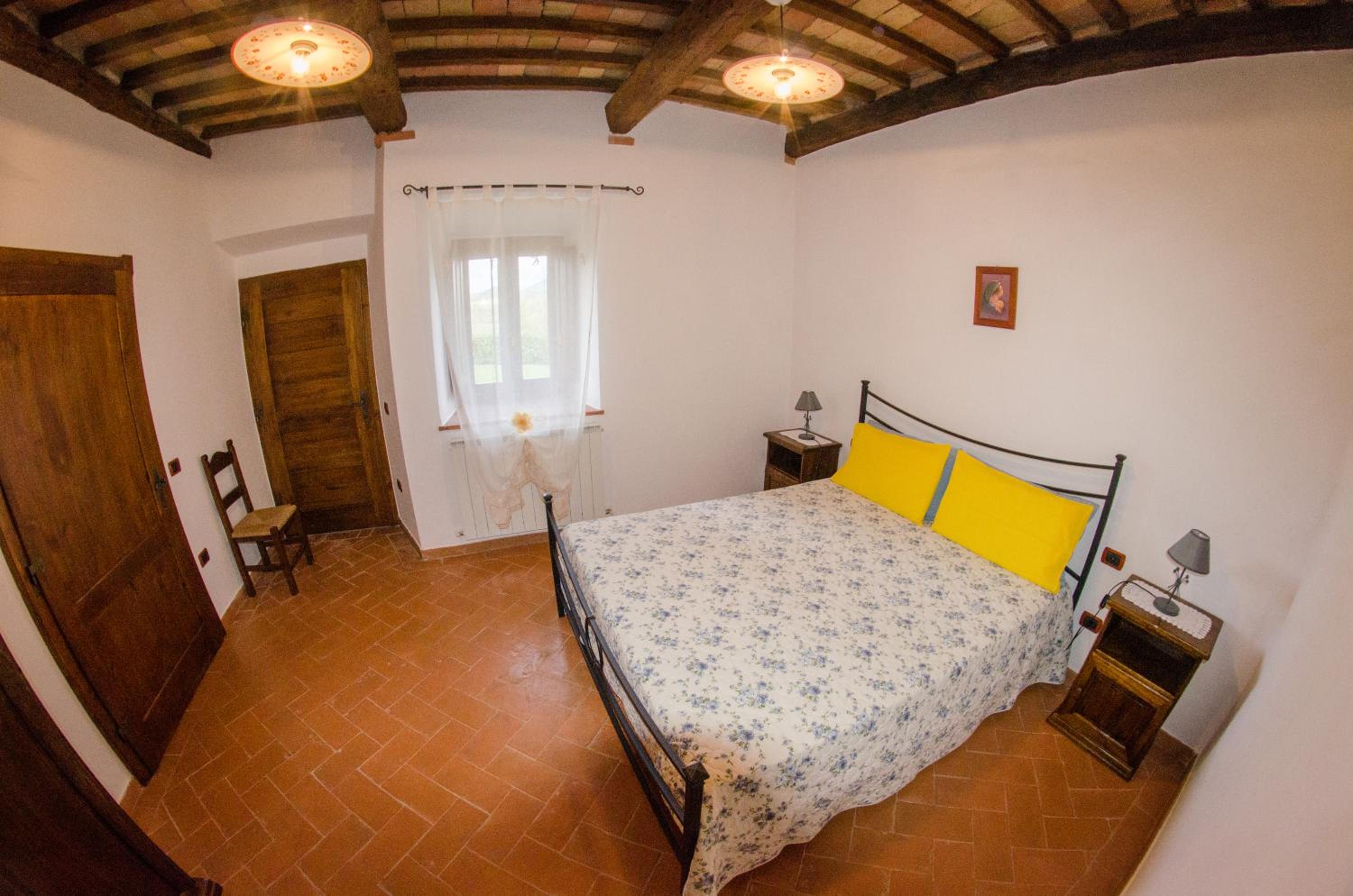 Large Double Room photo 1