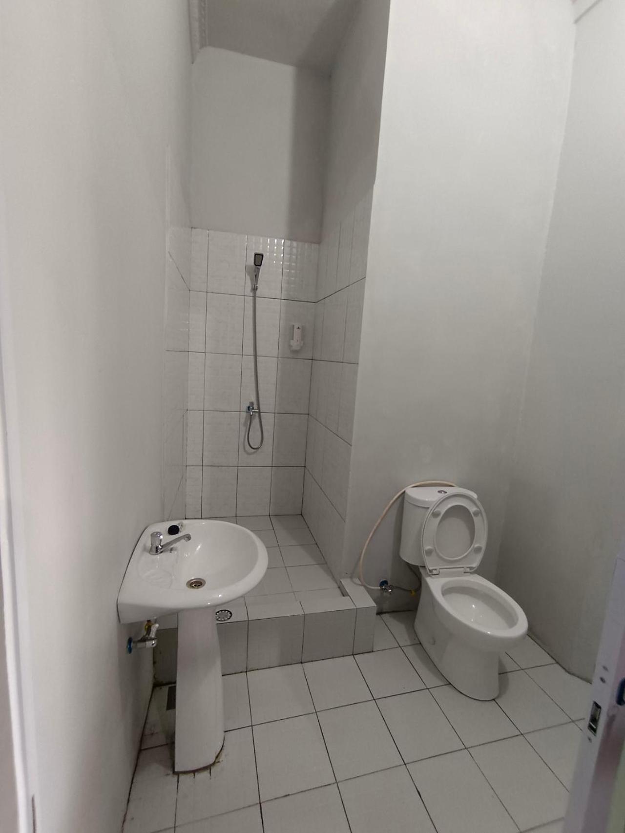 Budget Double Room - Photo 7