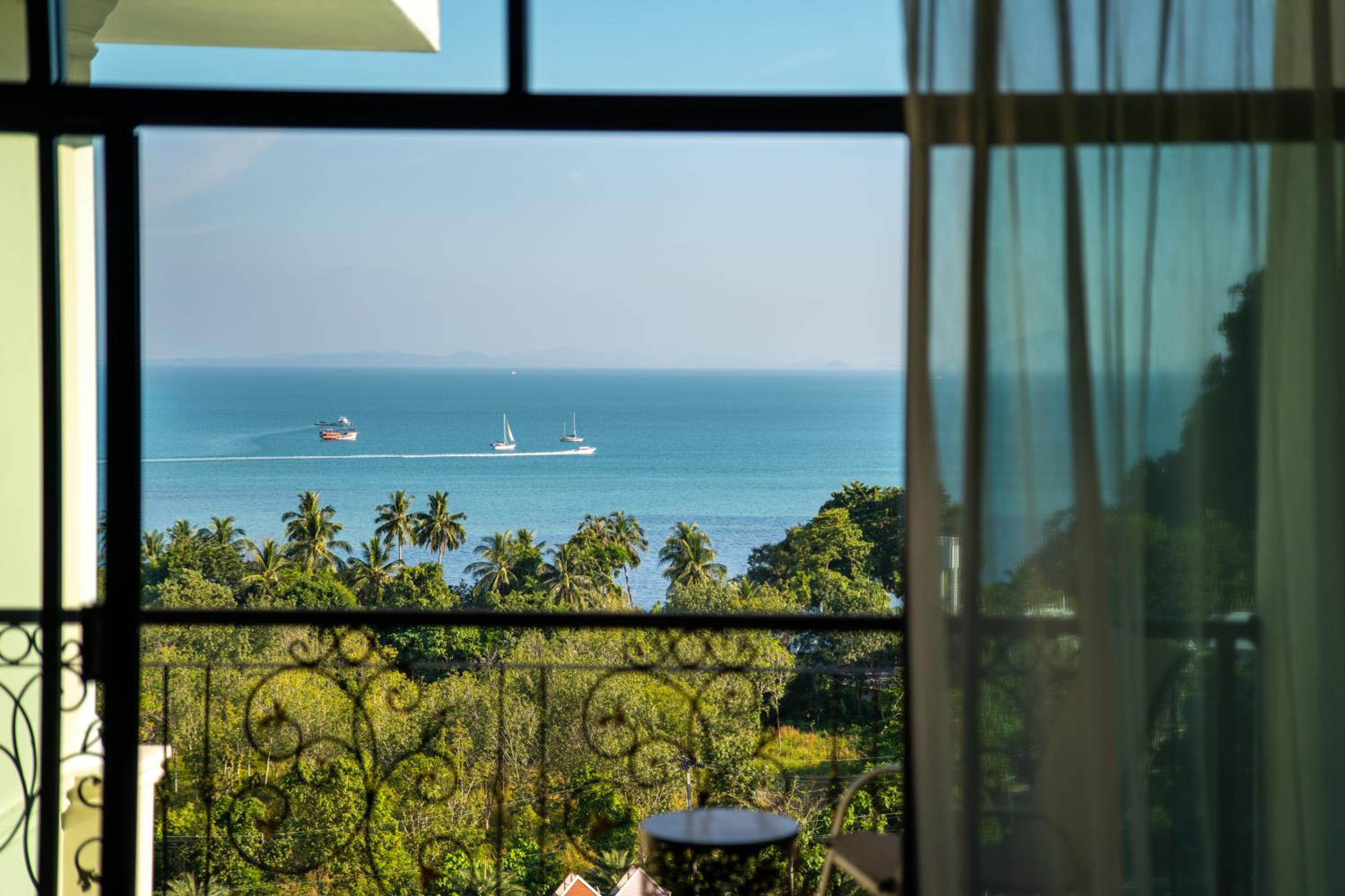 Deluxe Double Room with Sea View photo 3