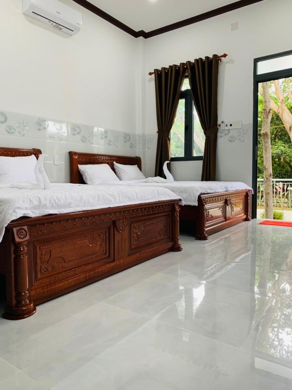 Bungalow with Garden View photo 3