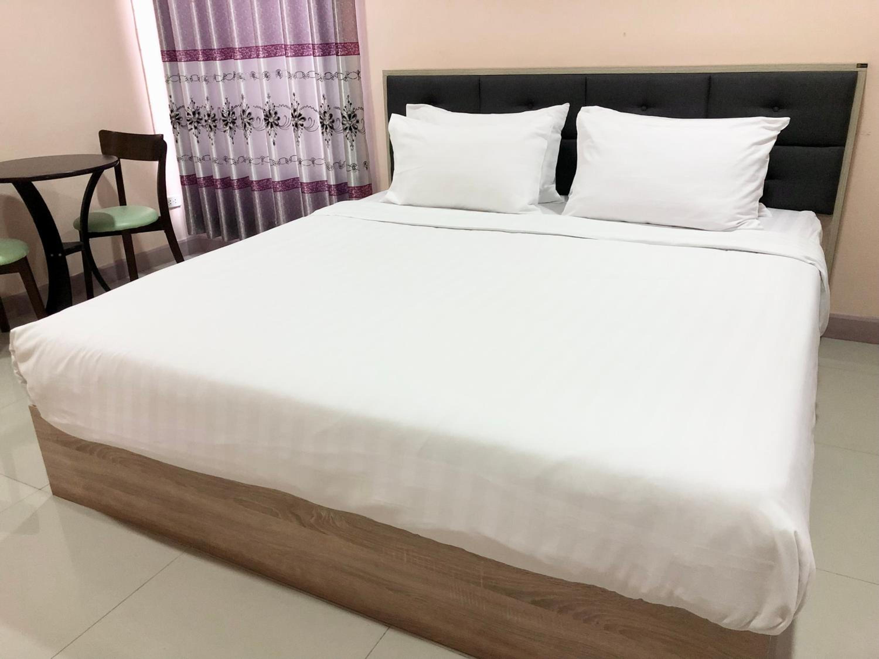 Standard King Room - Photo 1
