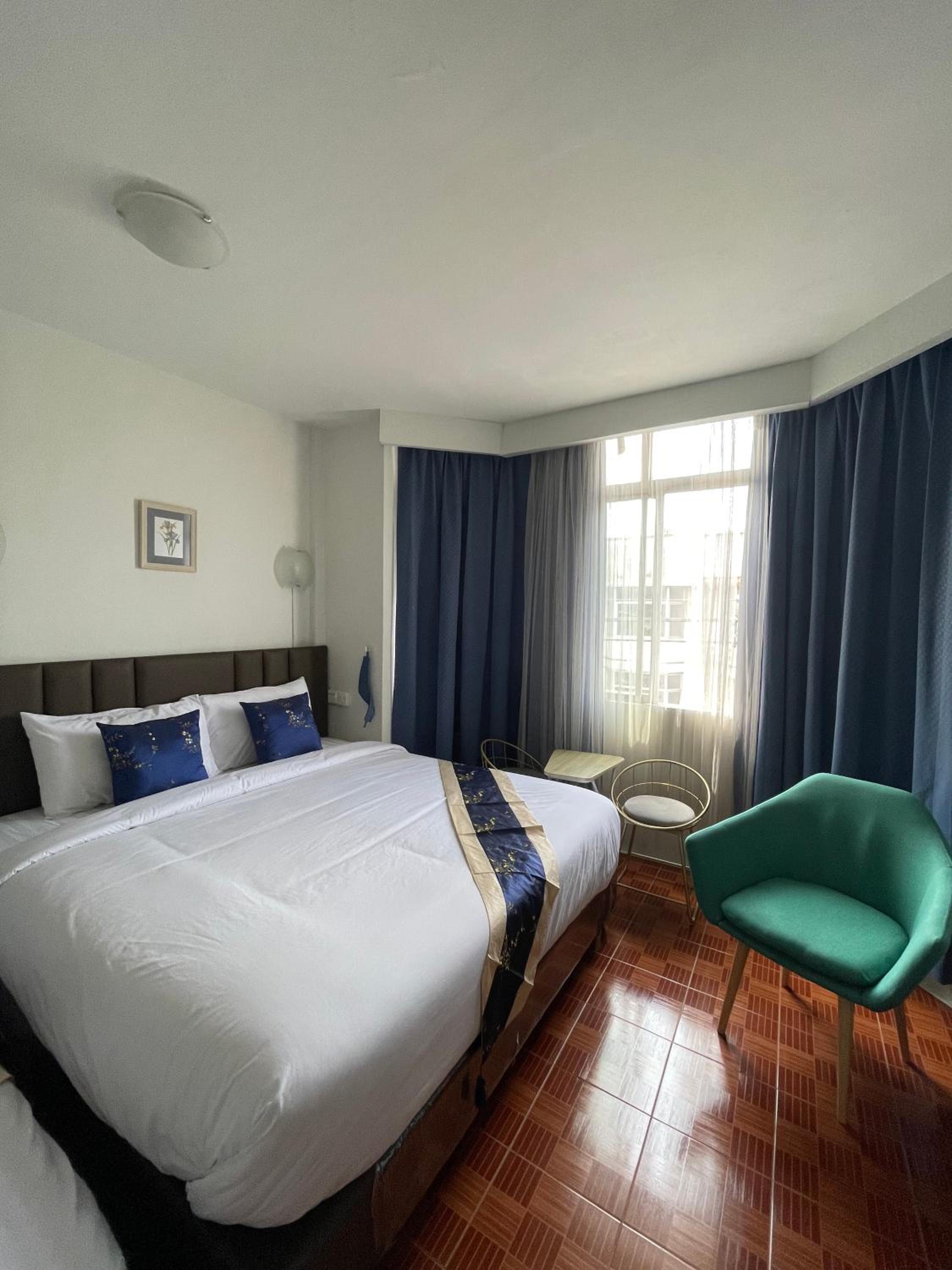 Triple Room with Private Bathroom photo 1