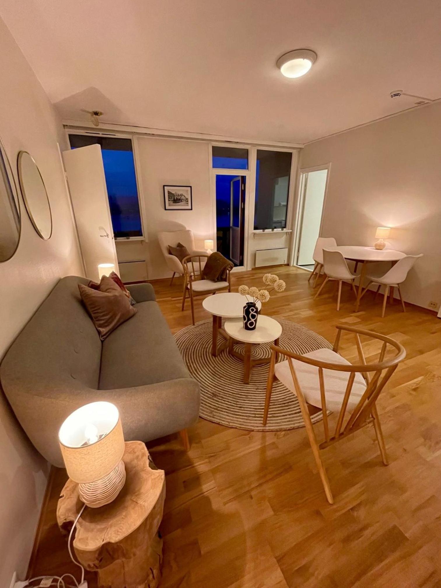 Deluxe Double or Twin Room with Shared Bathroom photo 2