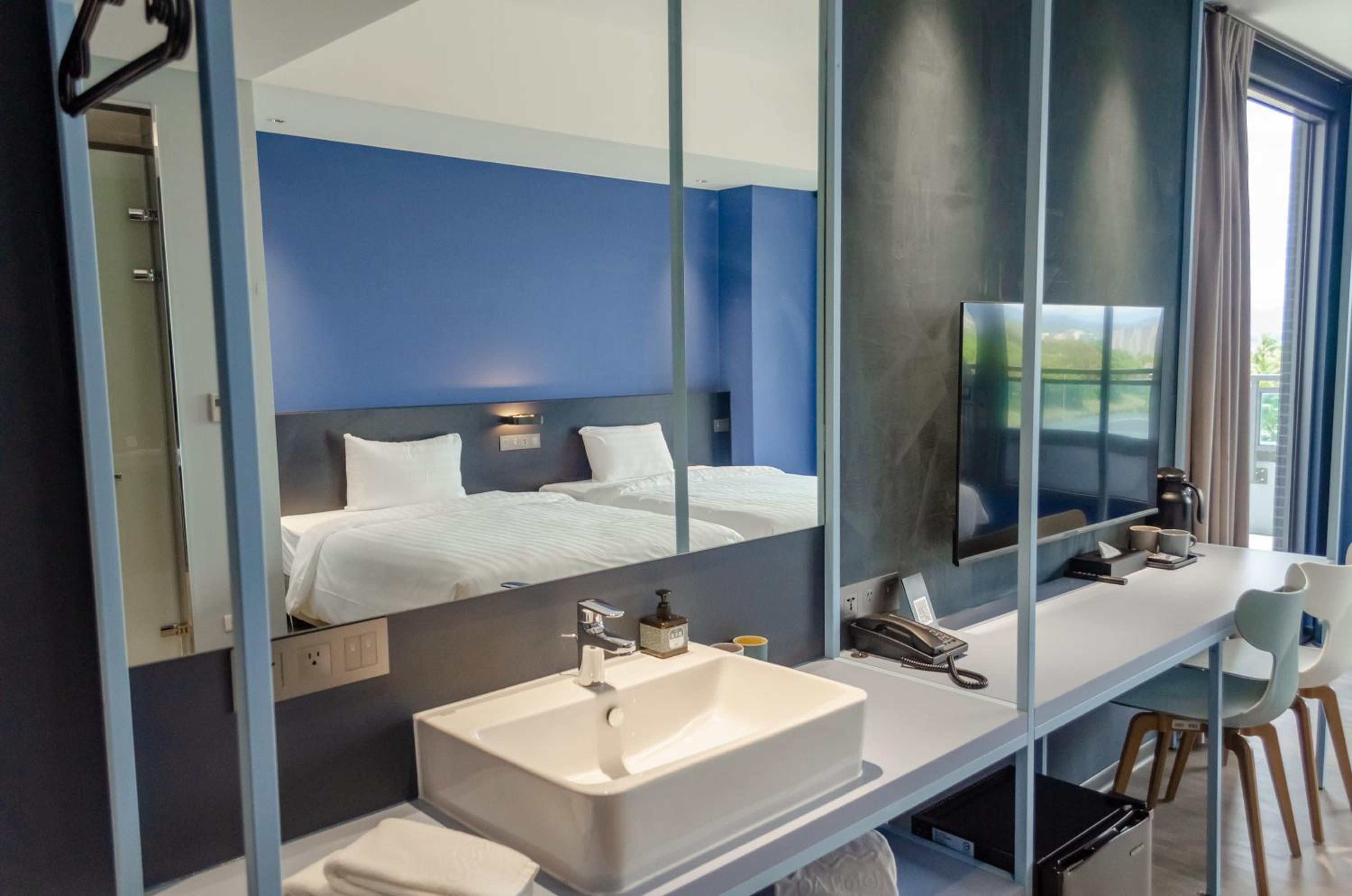 Superior Twin Room - Photo 5