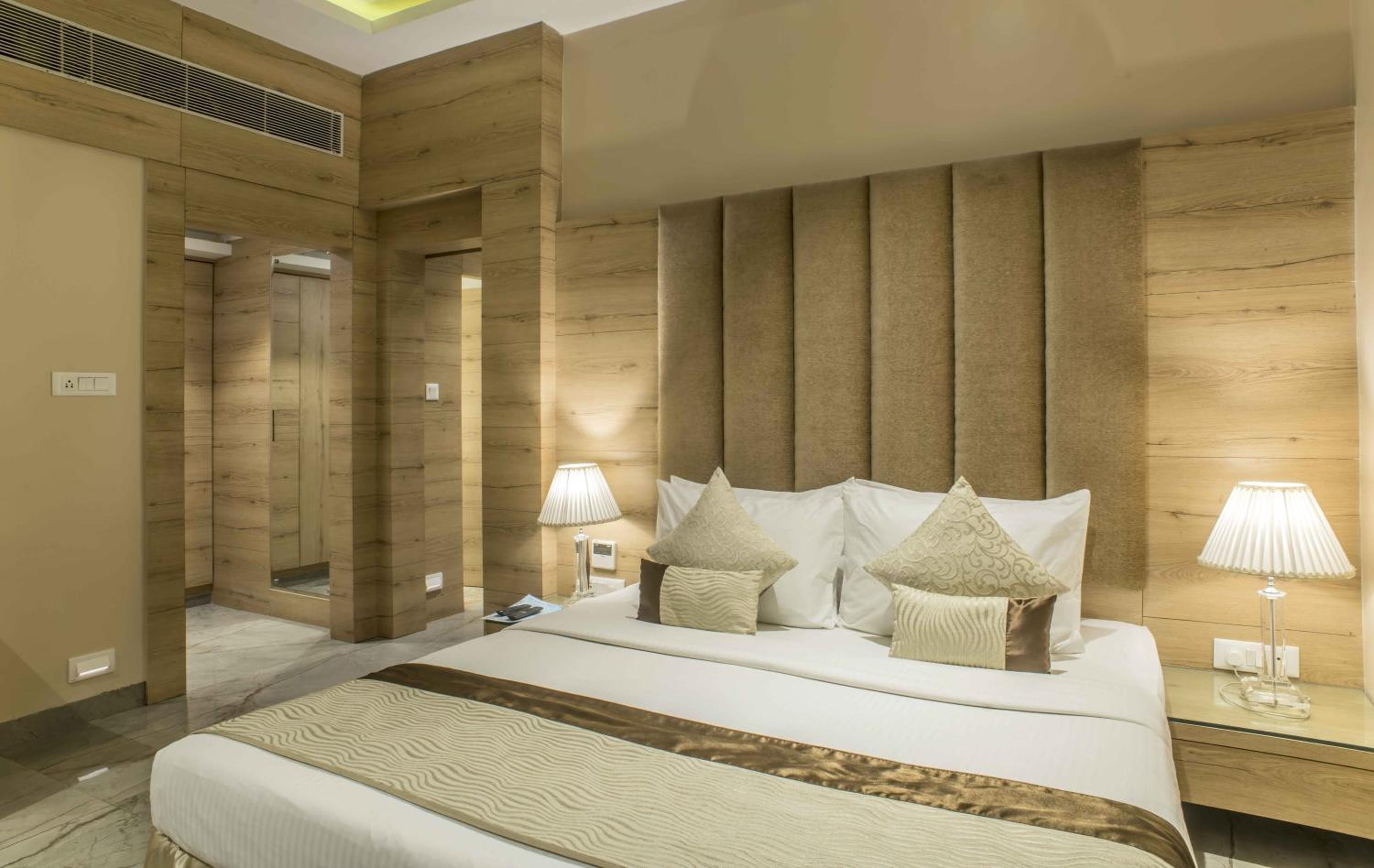 Suite - Photo 2
