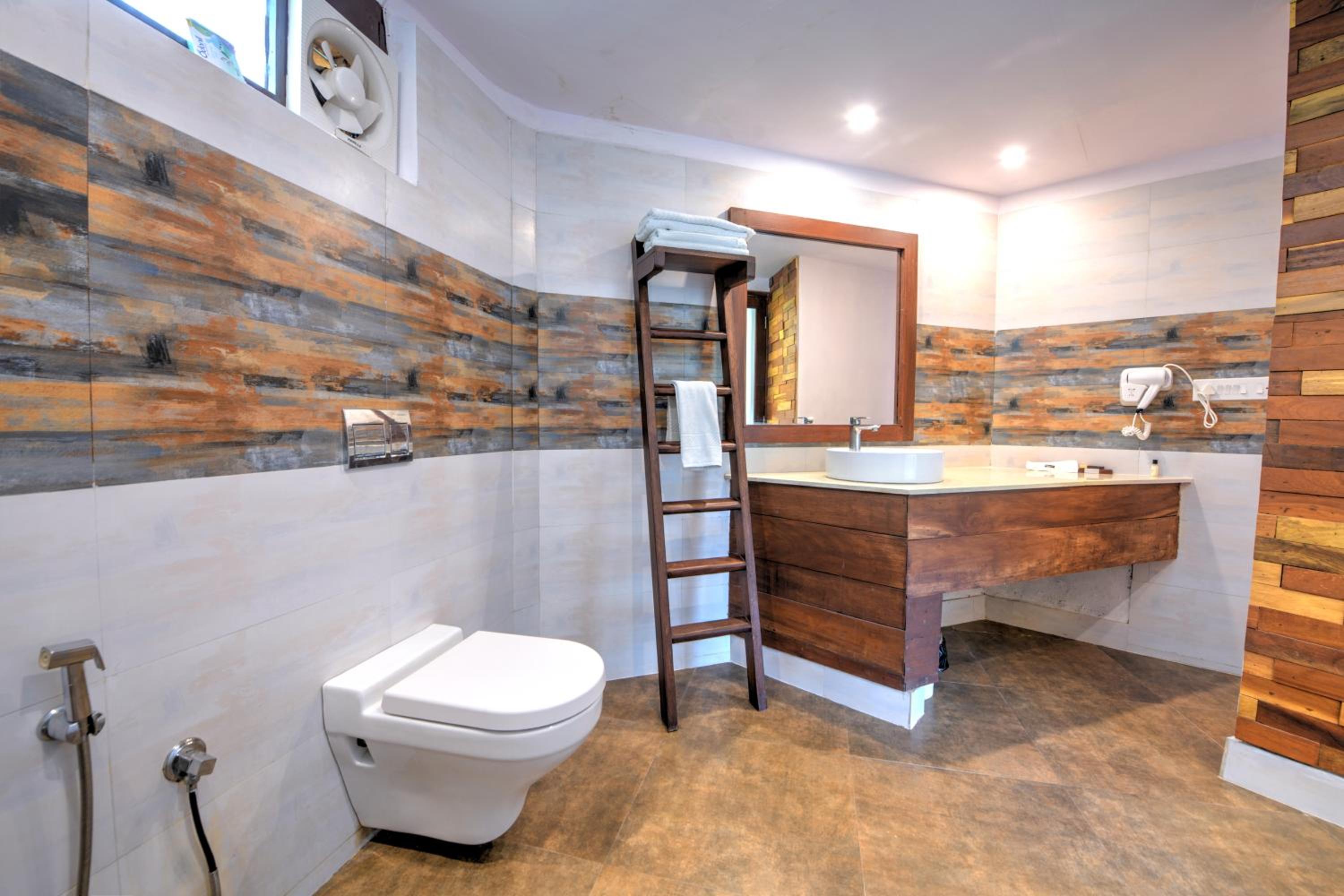 Suite - Photo 2