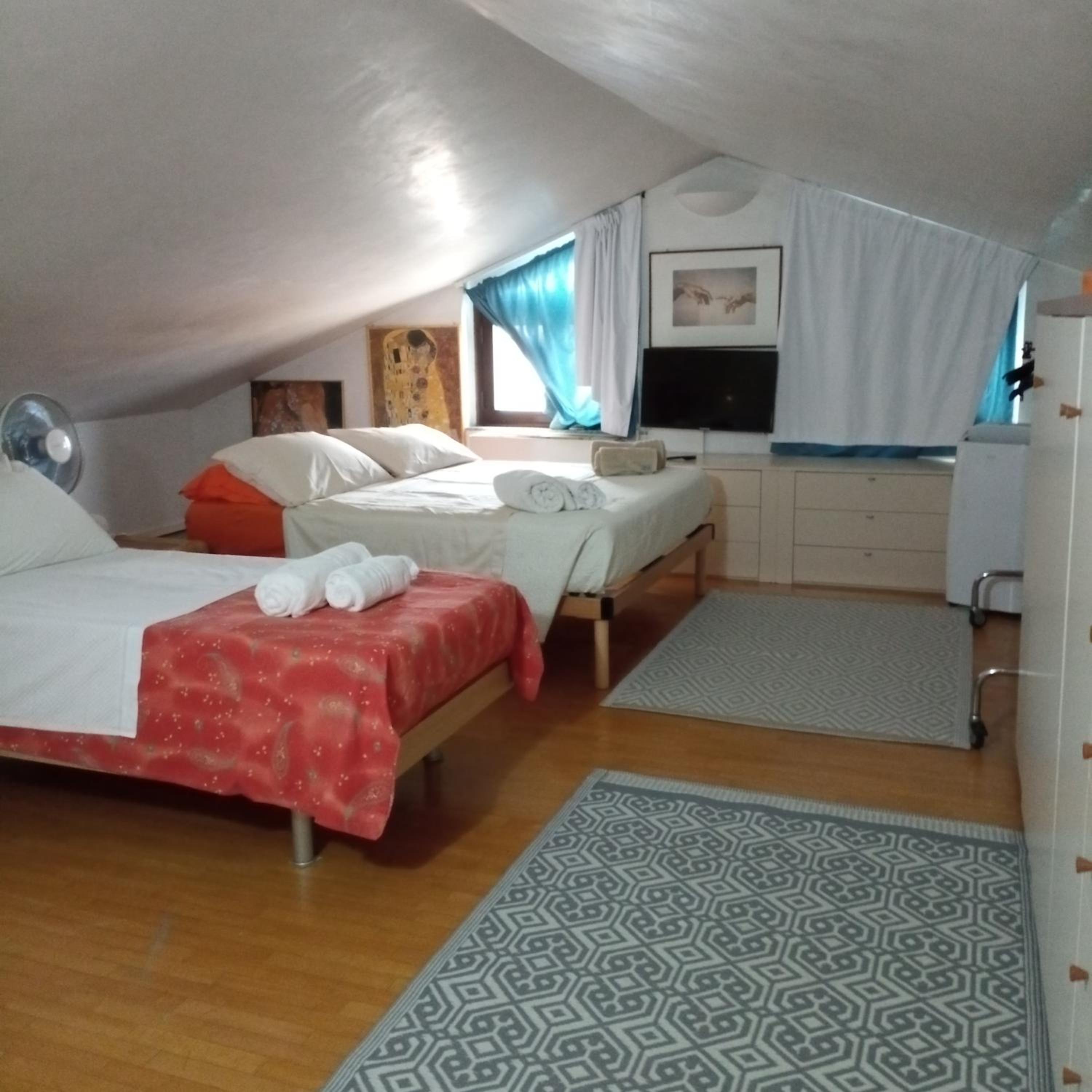 Quadruple Room - Photo 8
