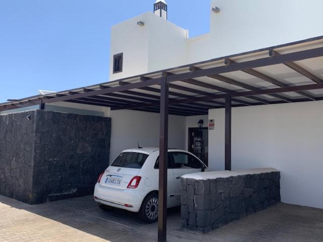 Villa photo 2