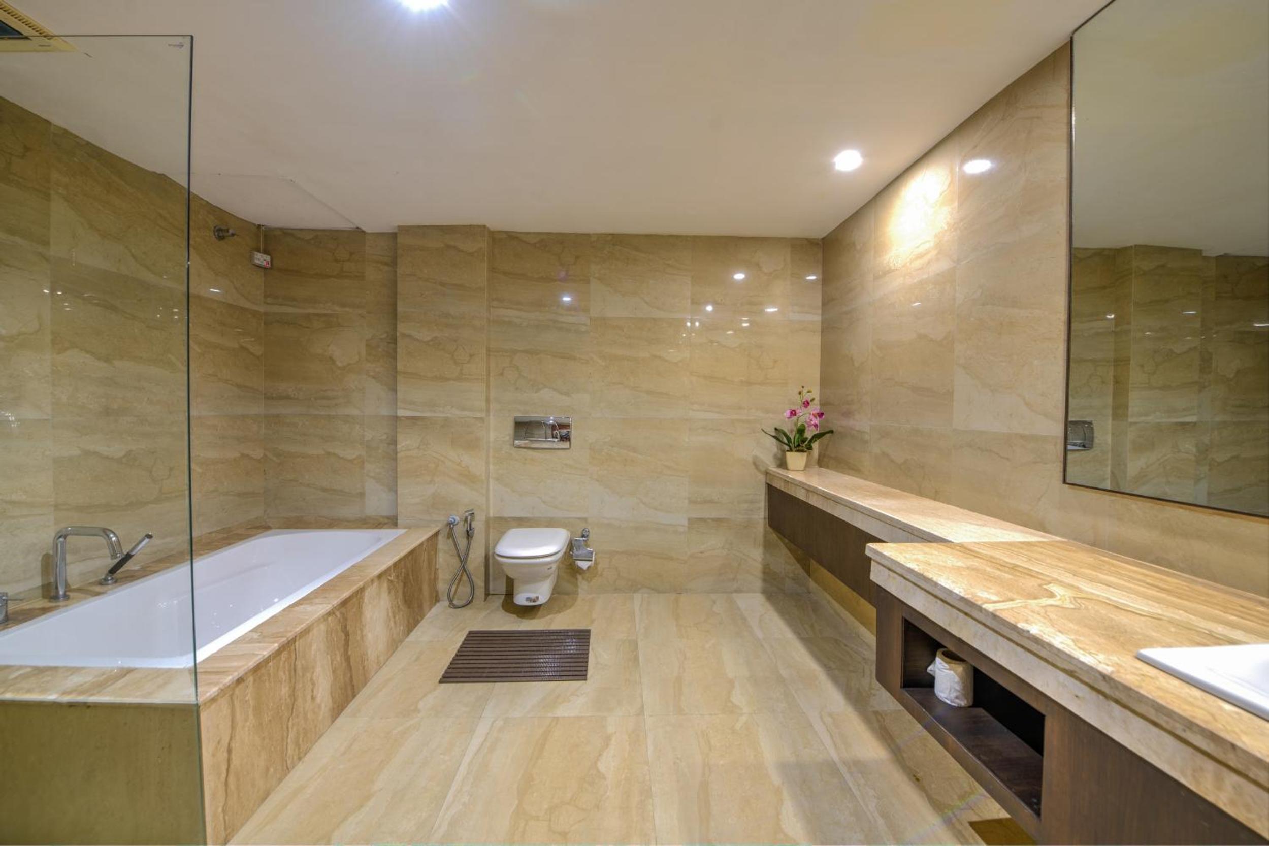 Royal Suite photo 2