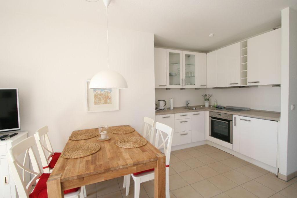 Apartment with Terrace photo 3