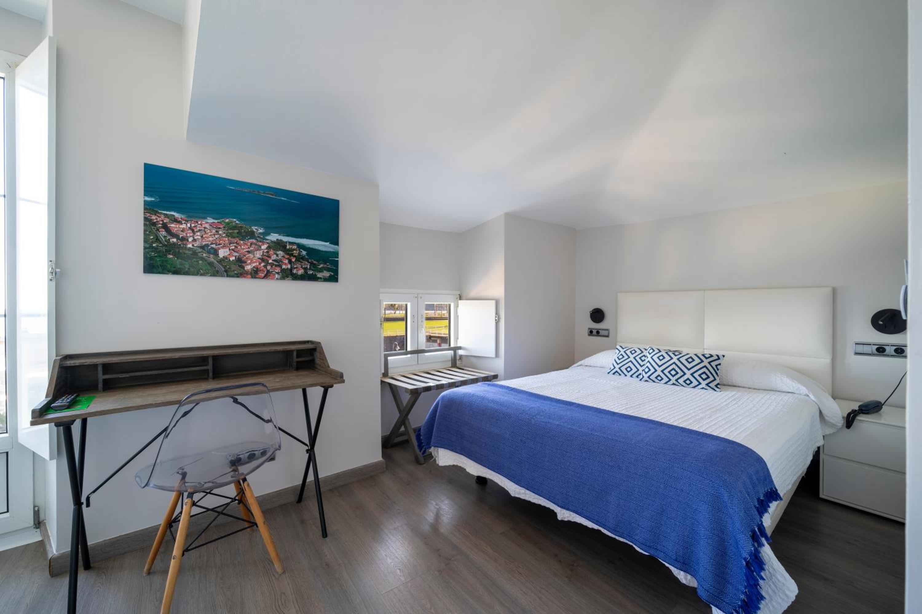 Double Room - Photo 10