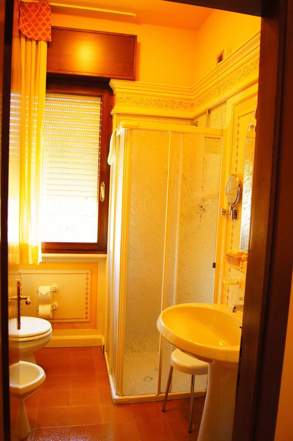 Superior Triple Room with Lake View photo 2