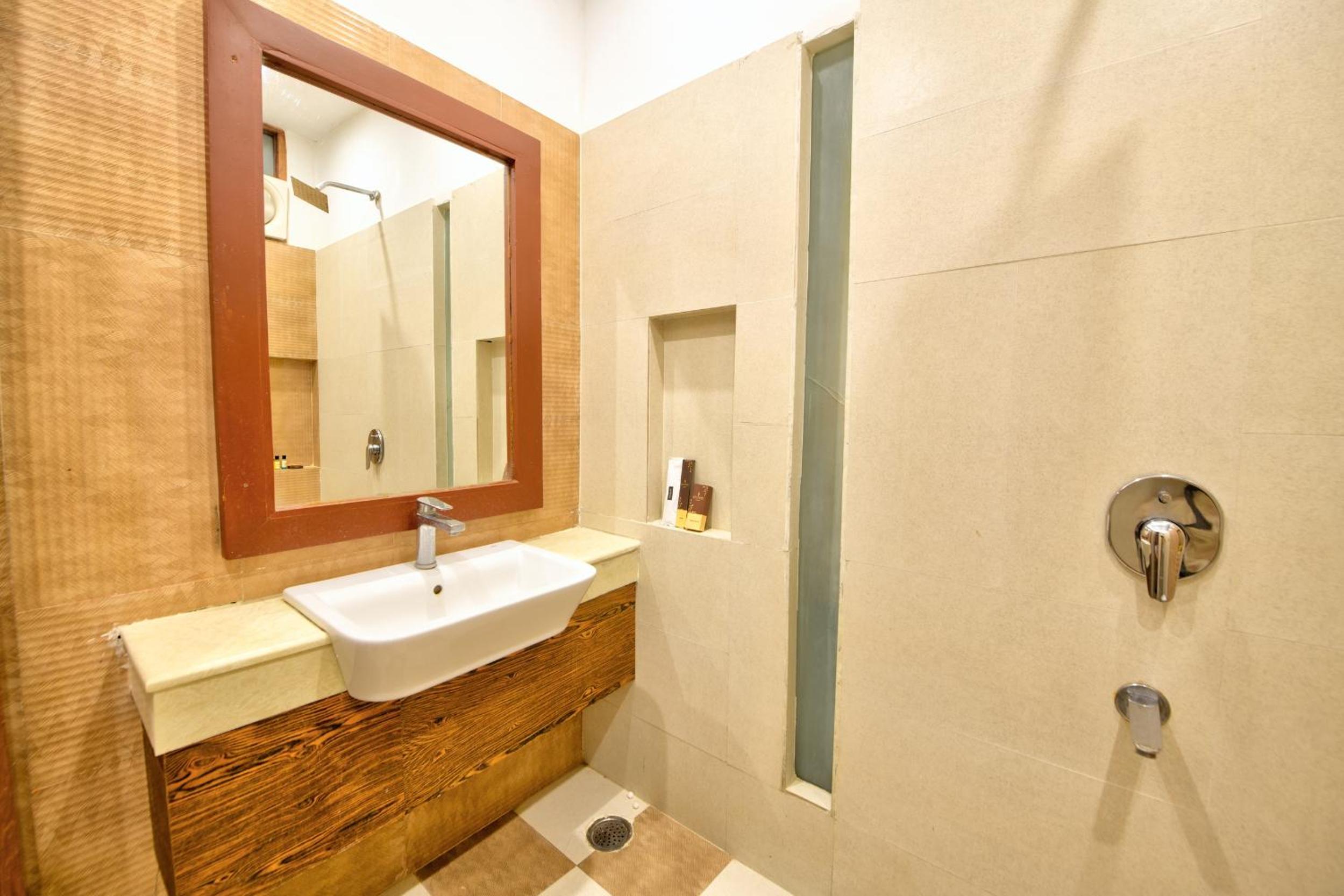 One-Bedroom Chalet - Photo 2