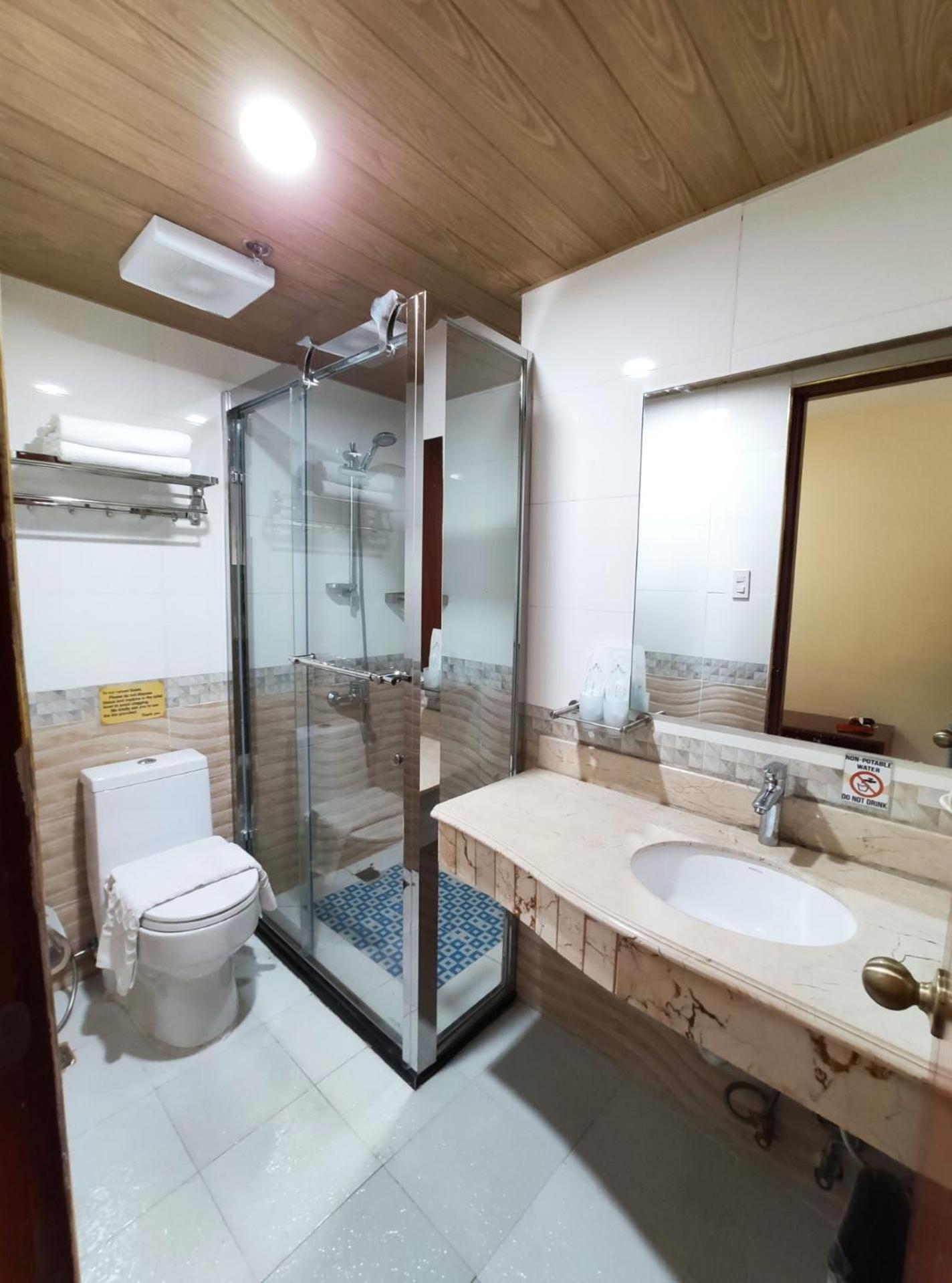 Triple Room with View - Photo 6