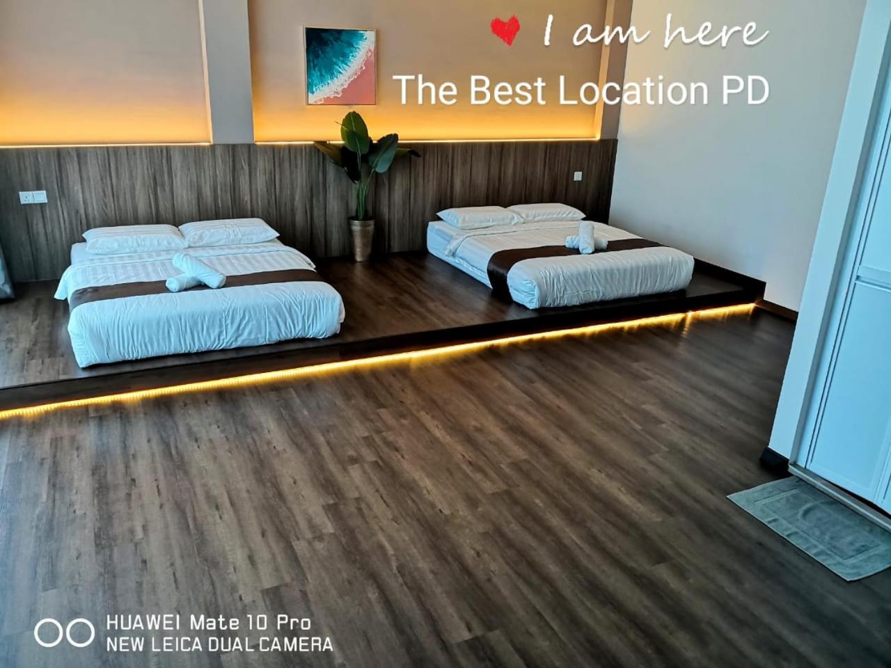 Deluxe Queen Room with Two Queen Beds - Photo 3
