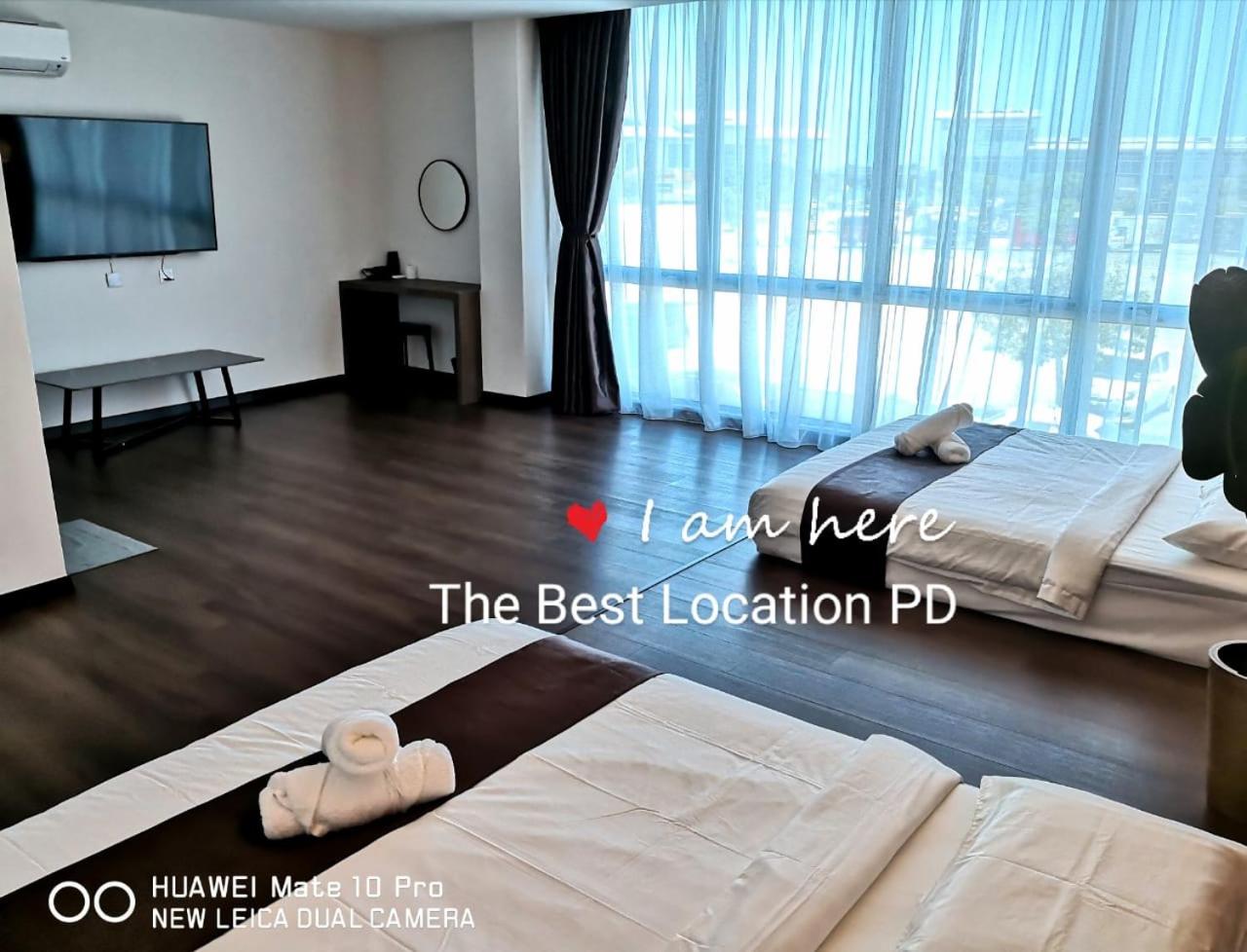 Deluxe Queen Room with Two Queen Beds - Photo 1