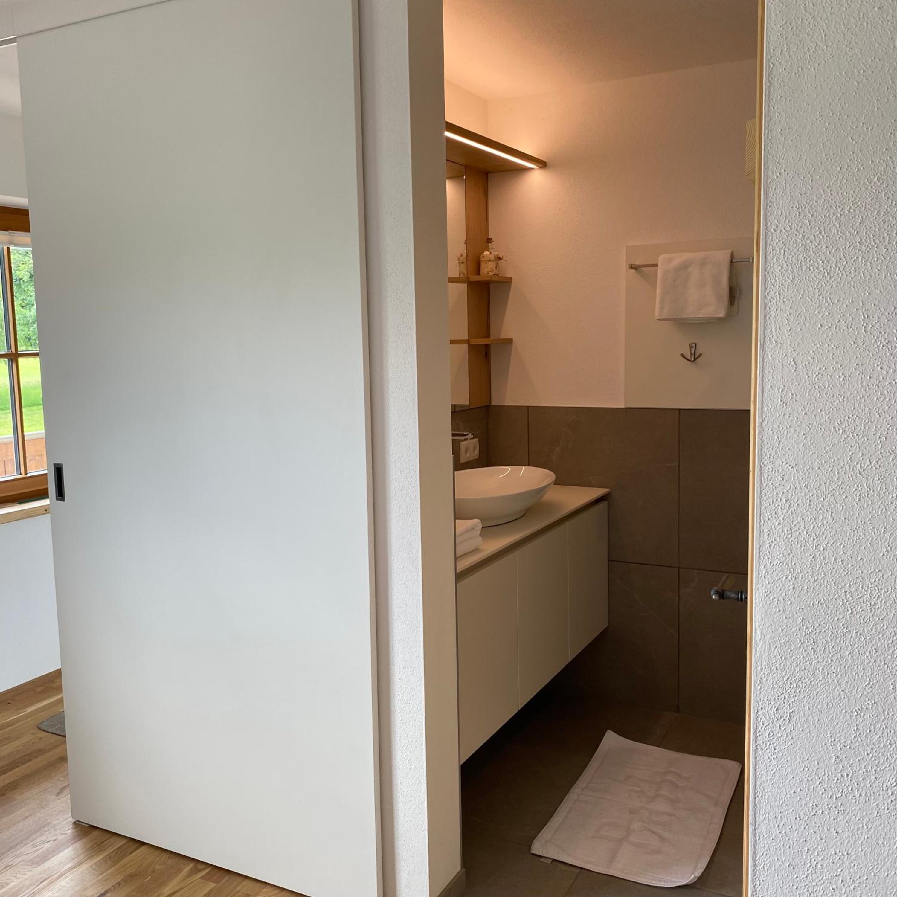 Apartment with Mountain View photo 2