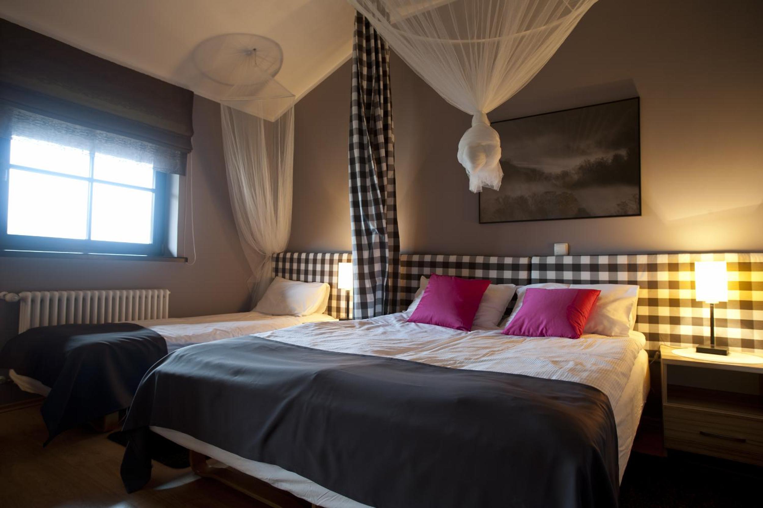 Large Double Room - Photo 21