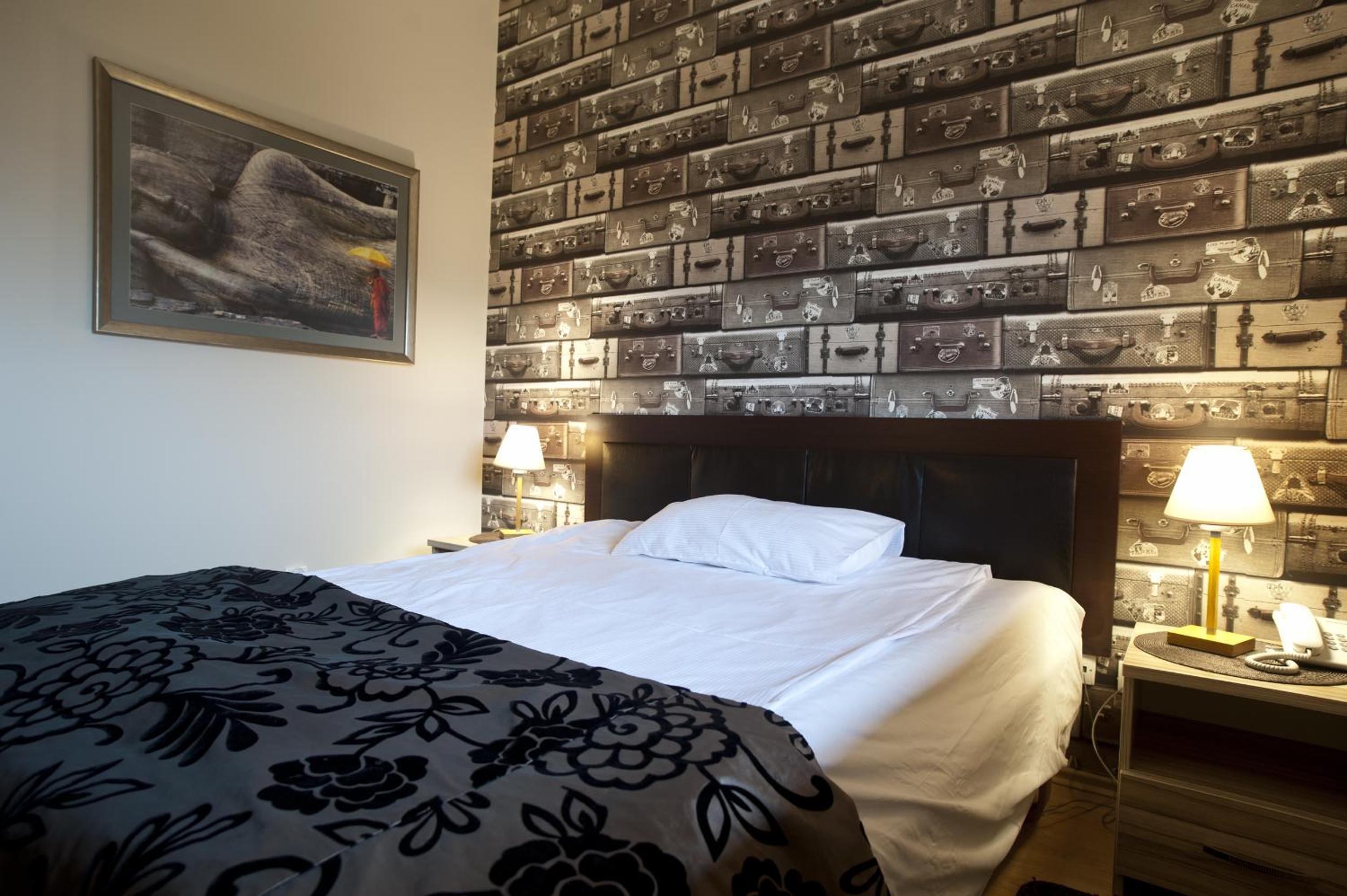 Double or Twin Room - Photo 1