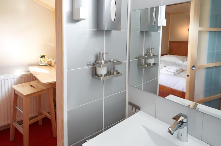 Double Room with Private Bathroom photo 2