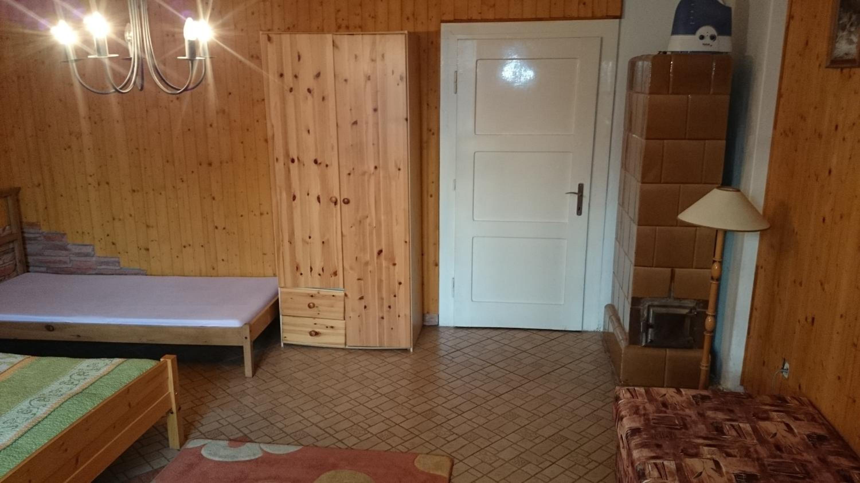 Five-Bedroom House - Photo 1