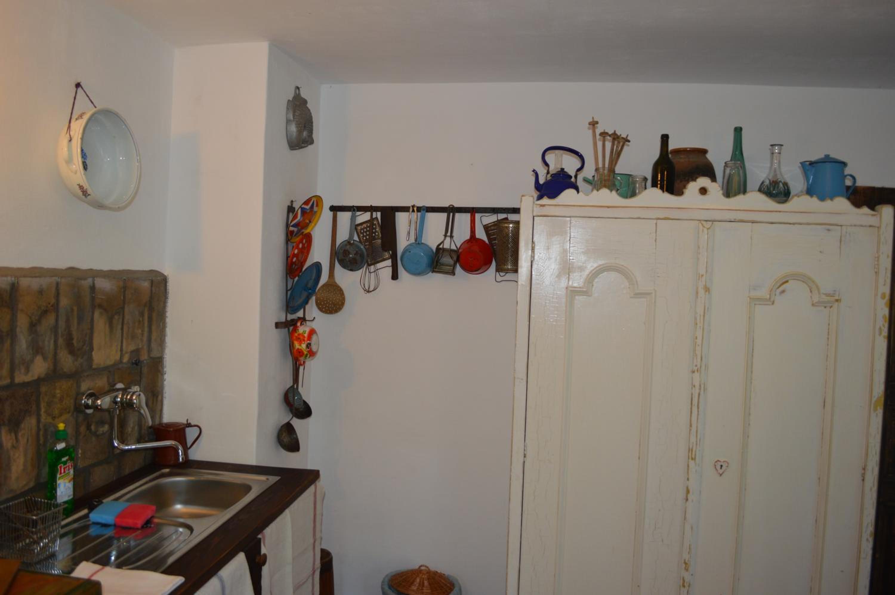 Two-Bedroom House - Photo 2