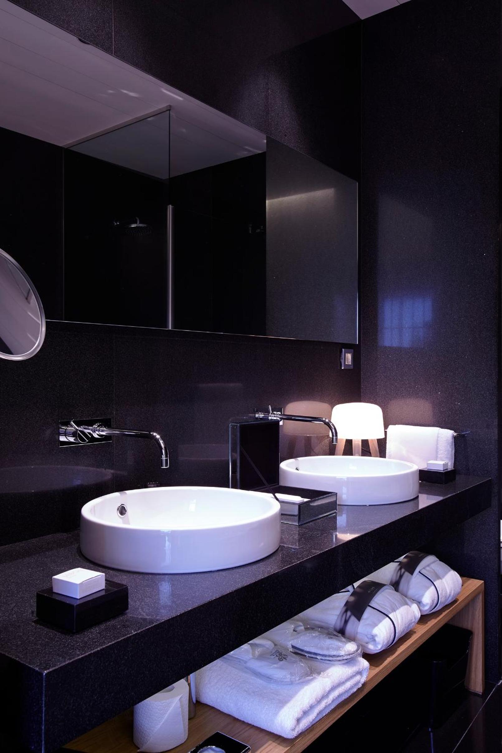 Superior Double or Twin Room photo 2