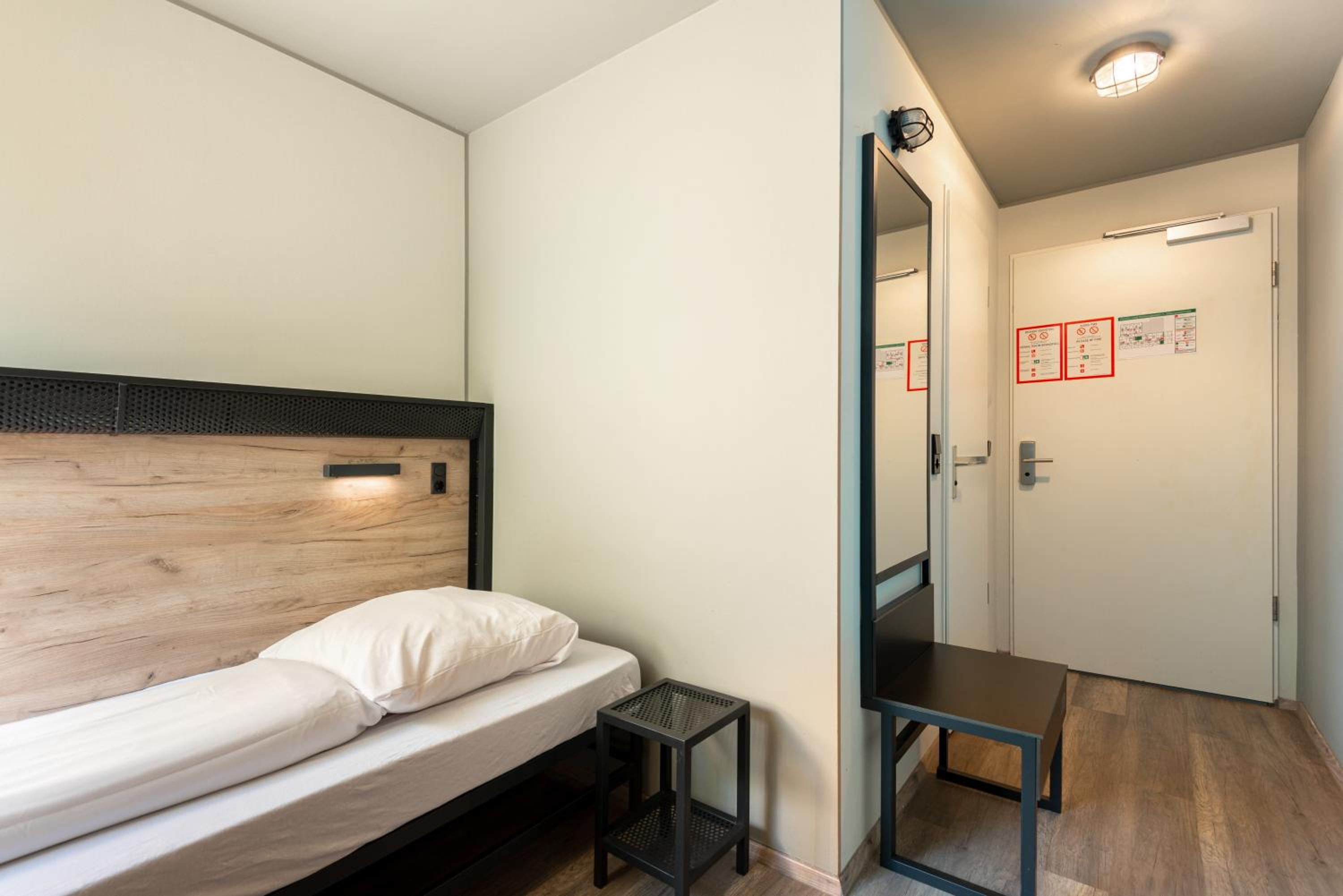 Single Room photo 3