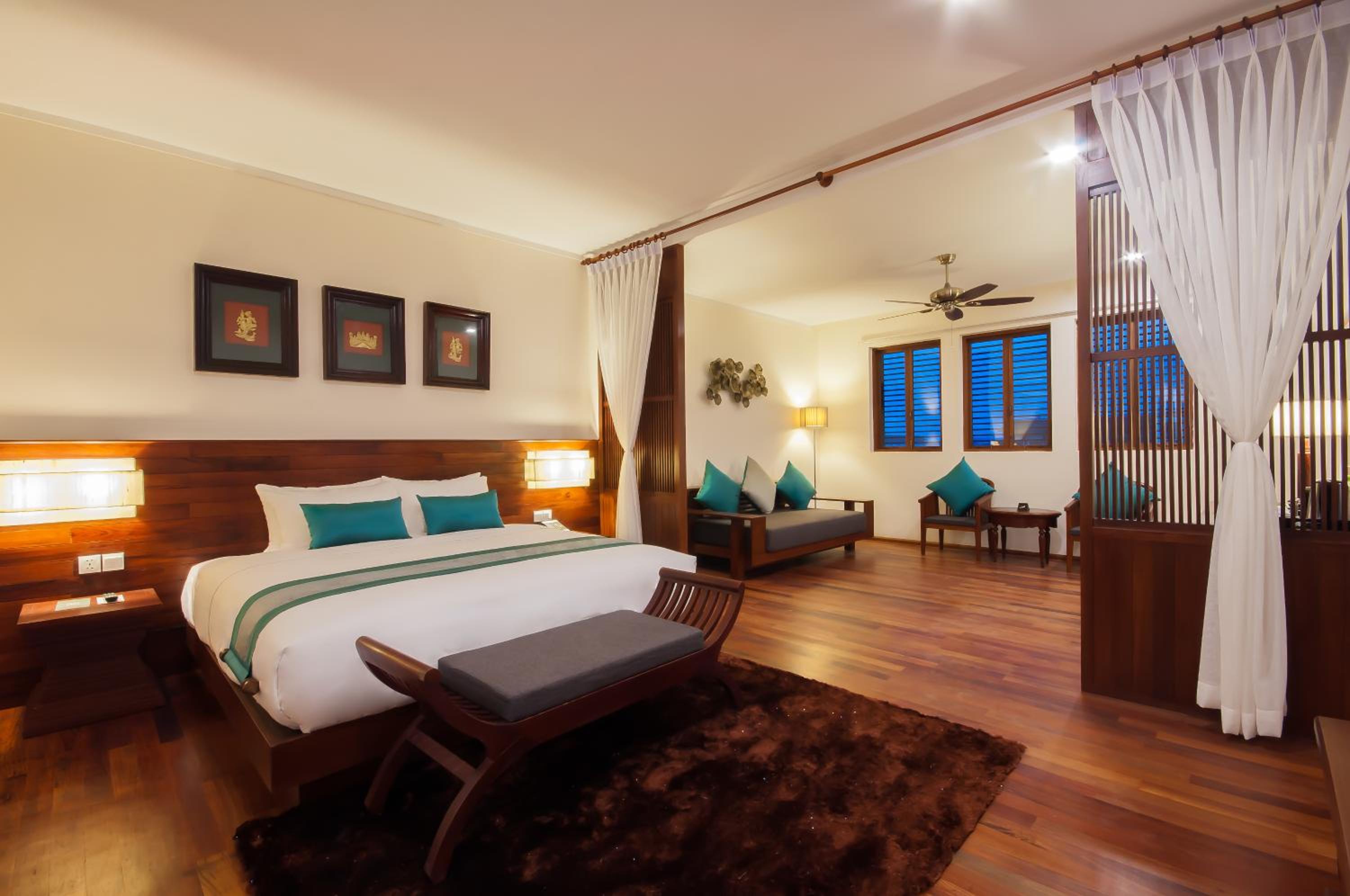 Elegant Suite - Photo 1