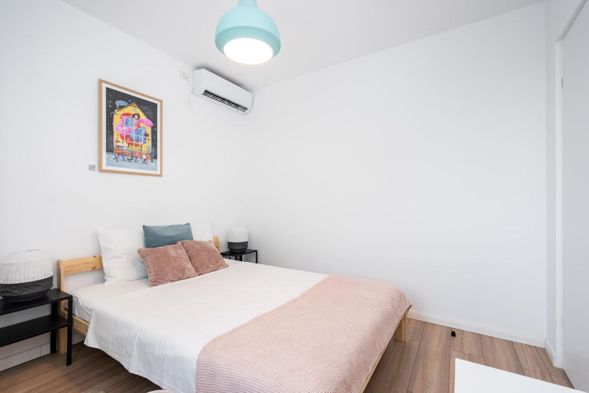Two-Bedroom Apartment - Photo 3