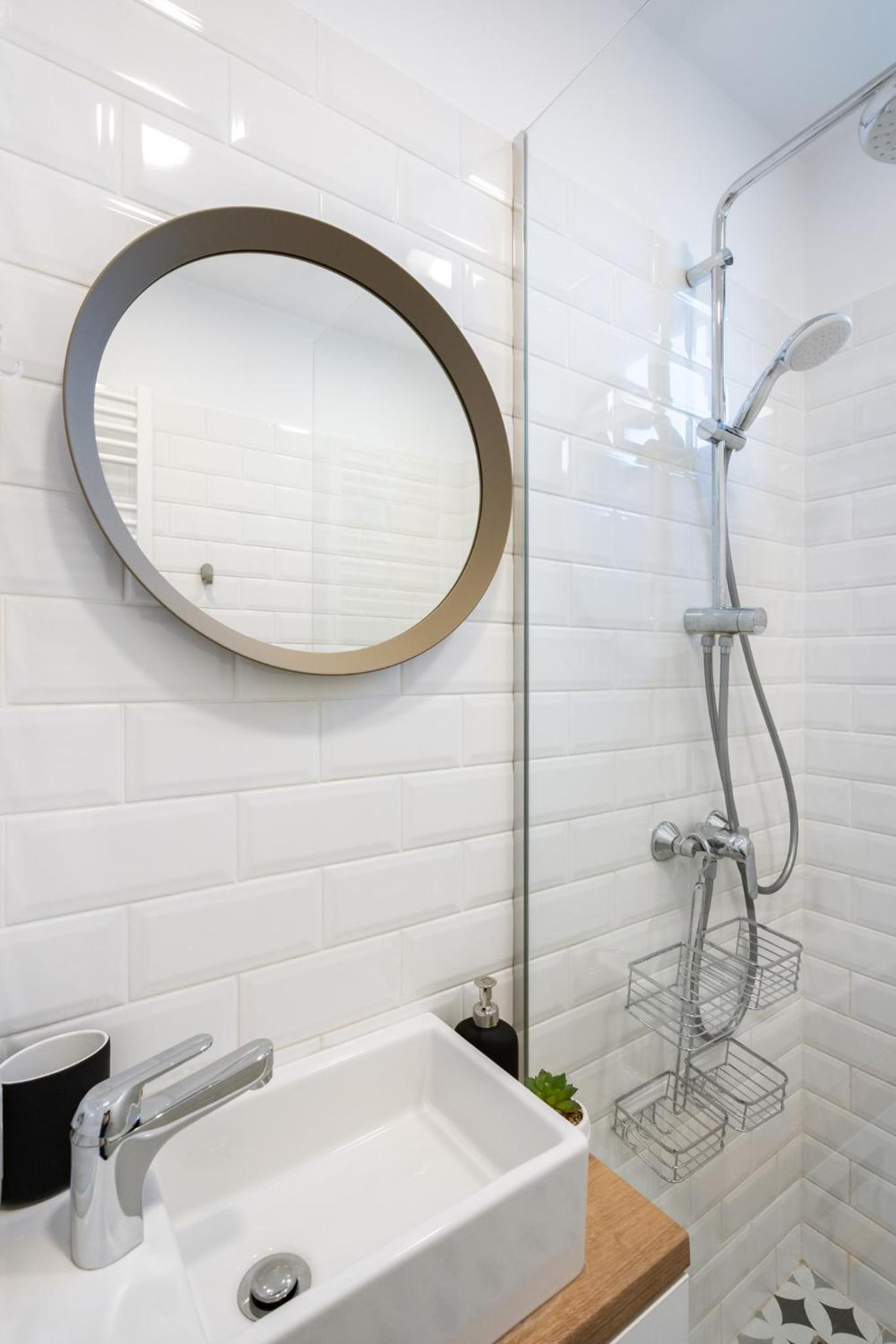 Two-Bedroom Apartment - Photo 9