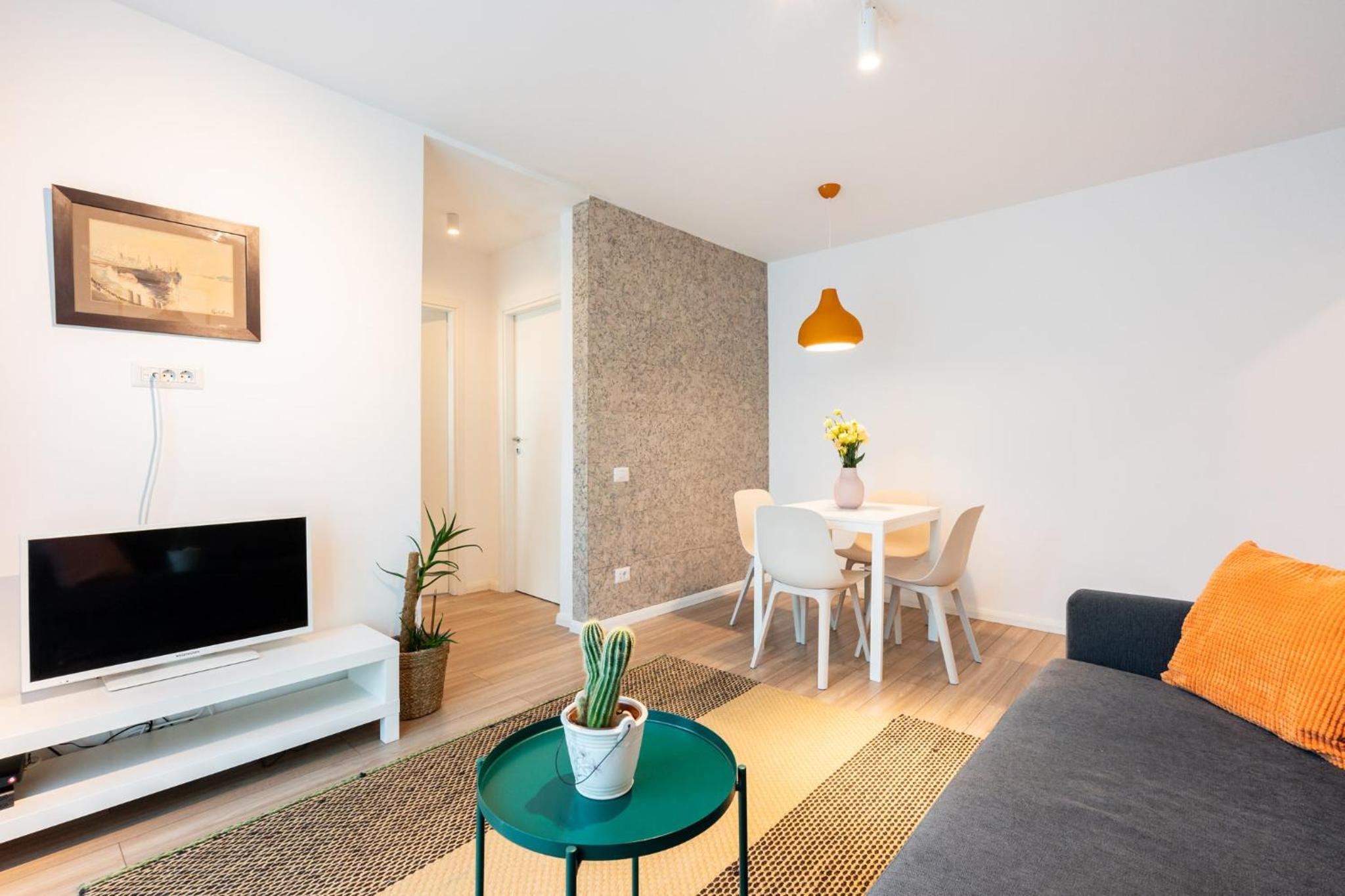 Two-Bedroom Apartment - Photo 22