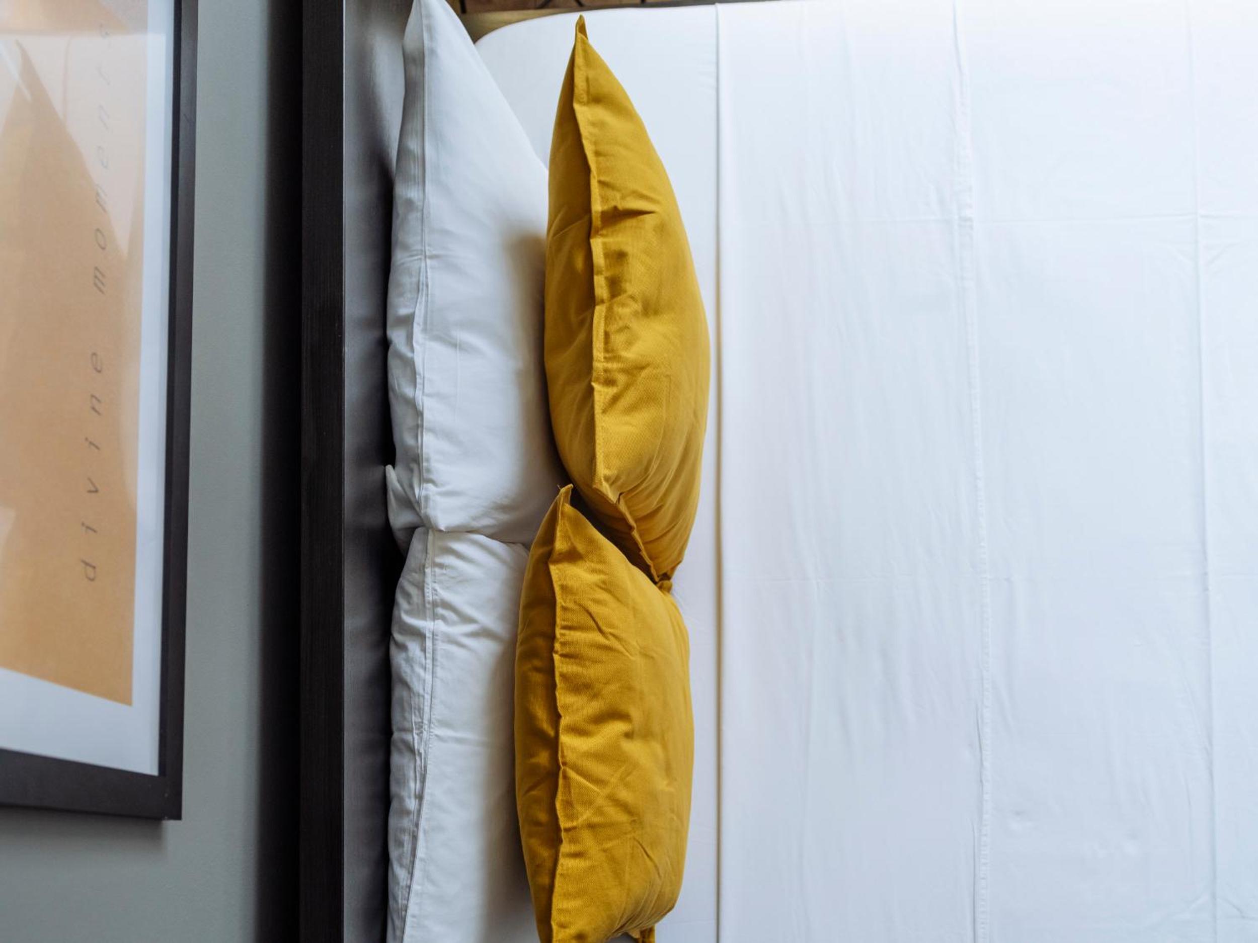 One-Bedroom Apartment - Photo 6