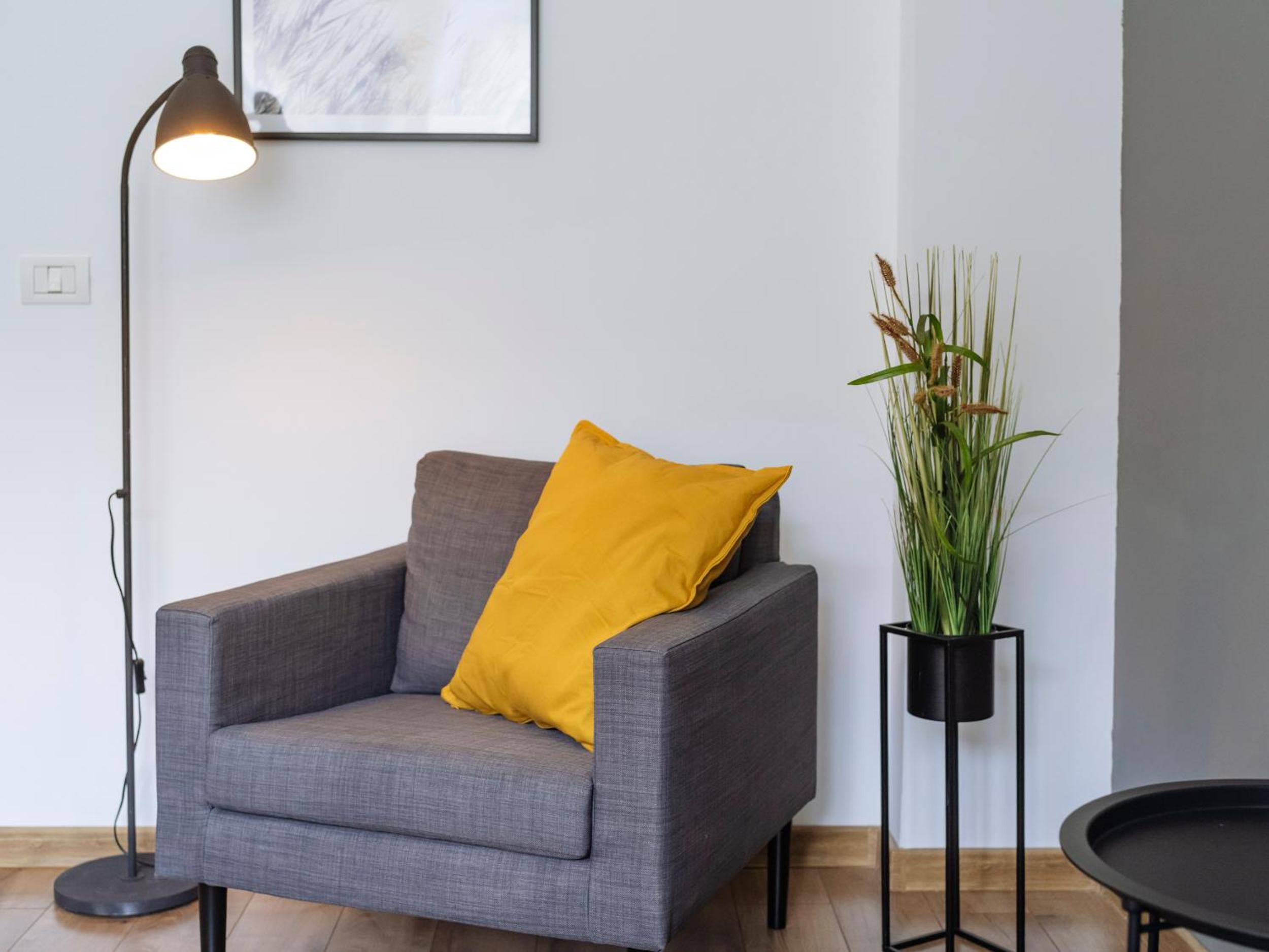 One-Bedroom Apartment - Photo 8