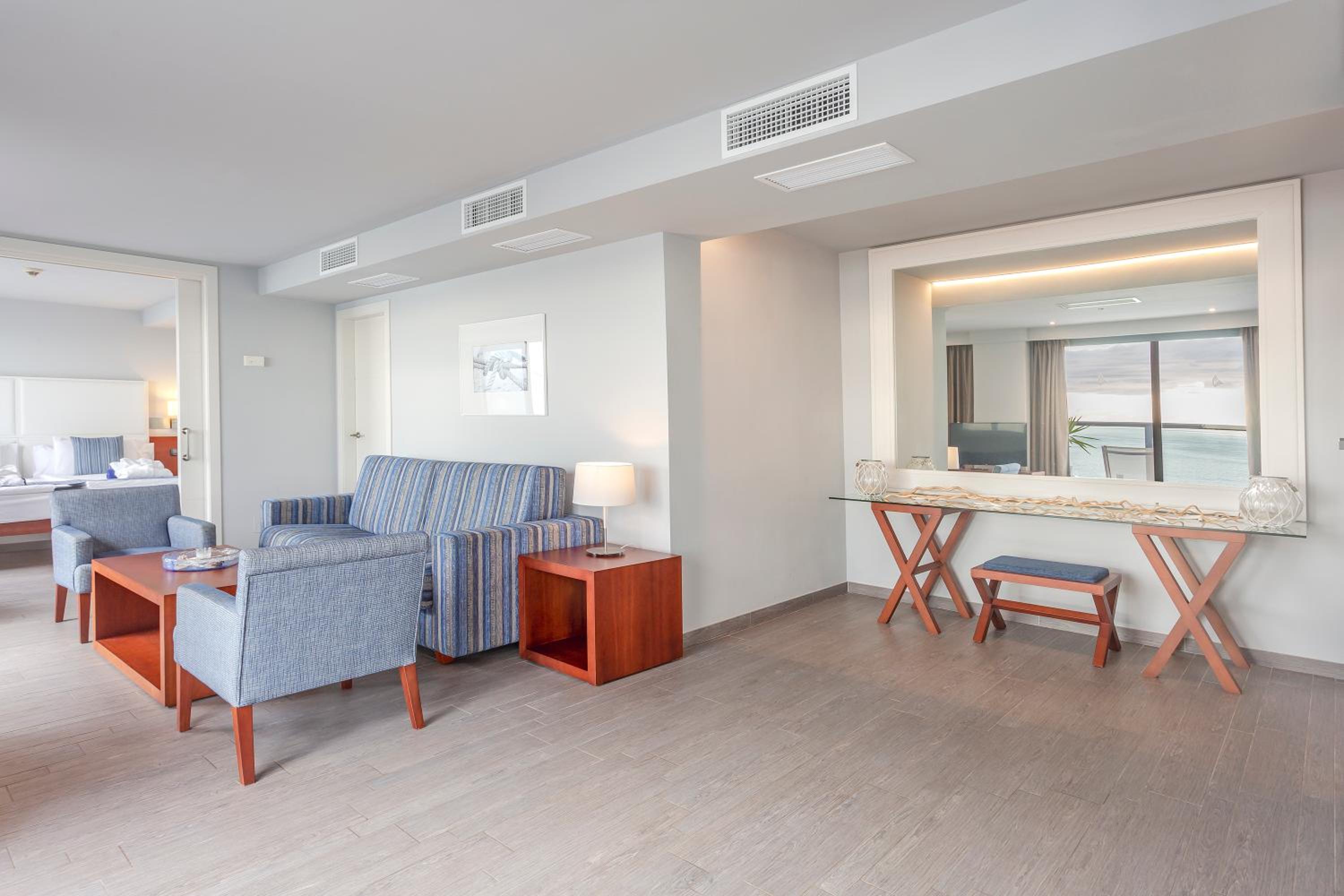 Suite Deluxe con vista al mar