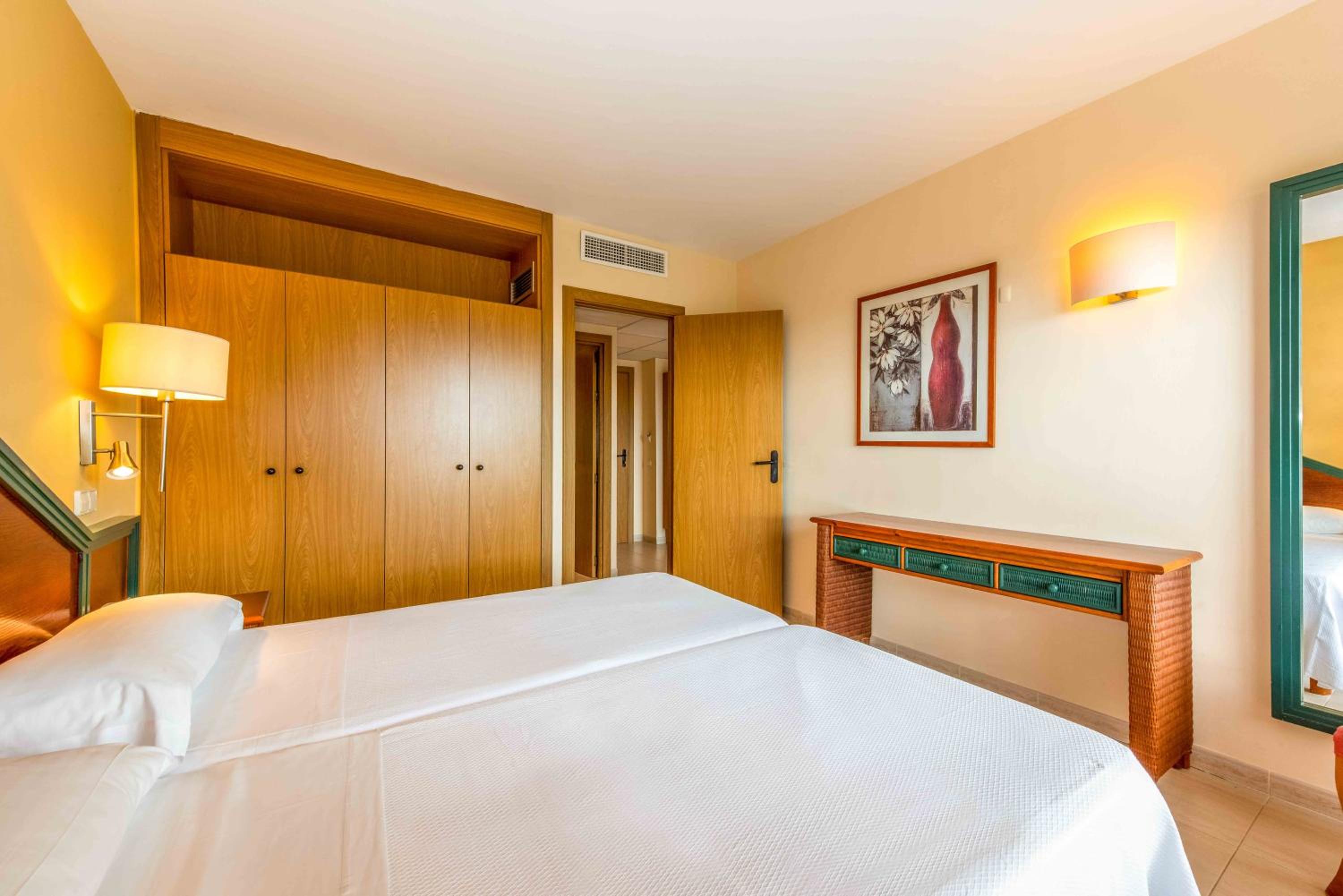Apartamento de una habitación con balcón