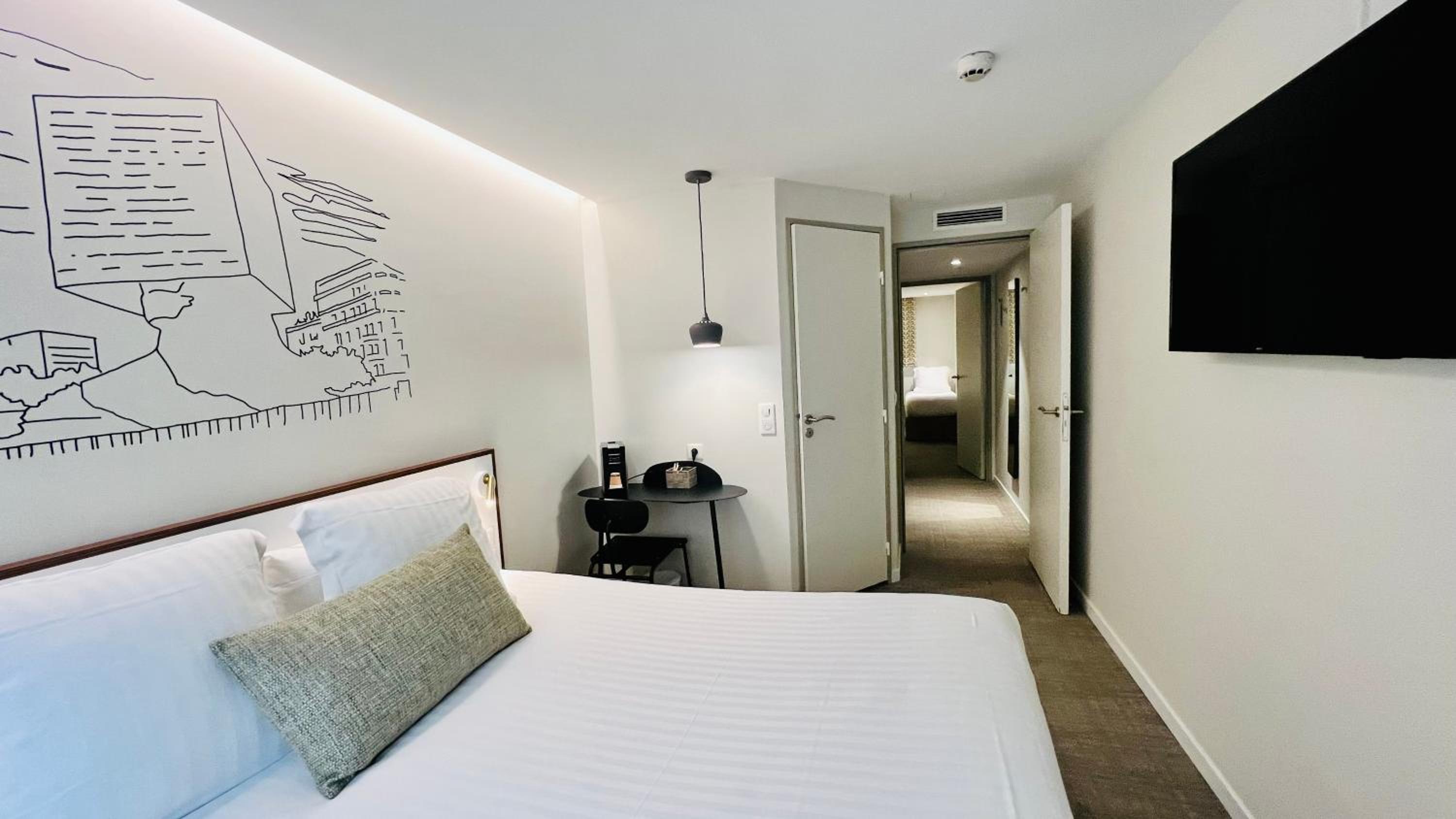 Family Comfort Room - Photo 3