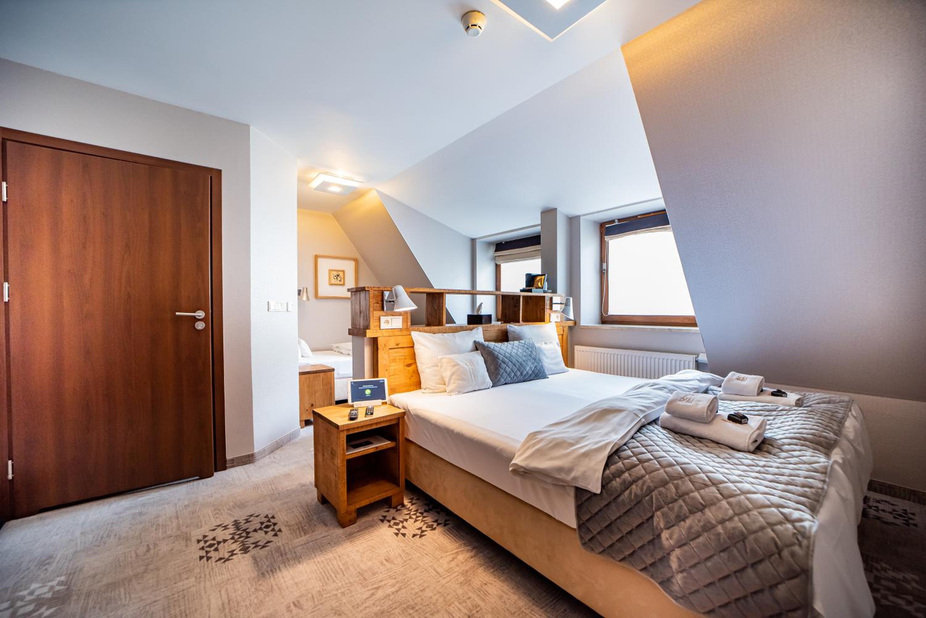 Double or Twin Room with Extra Bed photo 1