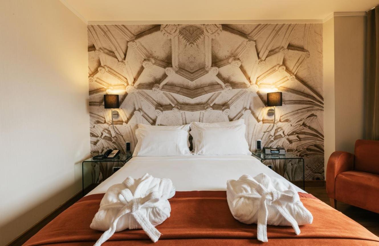 Standard Double or Twin Room - Photo 2